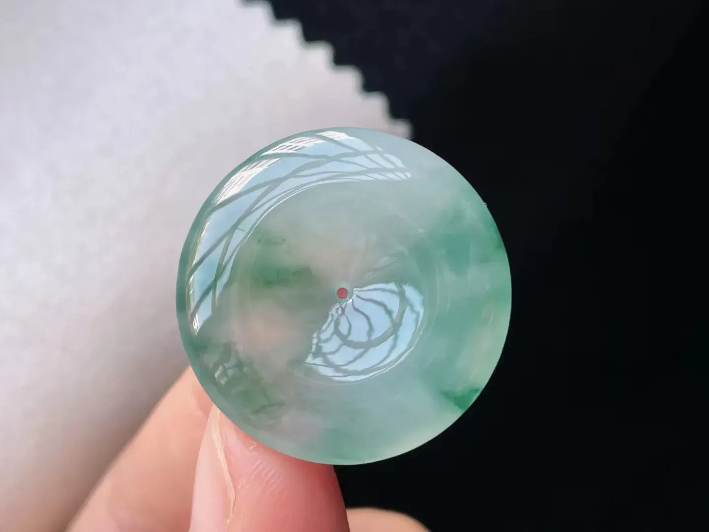 18K冰种飘花平安扣吊坠 飘花灵动 种好冰透 玉质水润  底色清爽 亮瞎丽精致