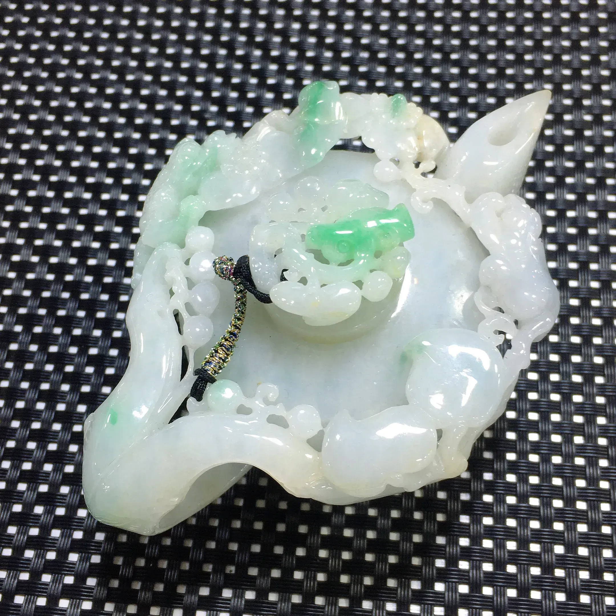 精美茶壶摆件 尺寸105-76-53毫米 雕工精湛 美观大气