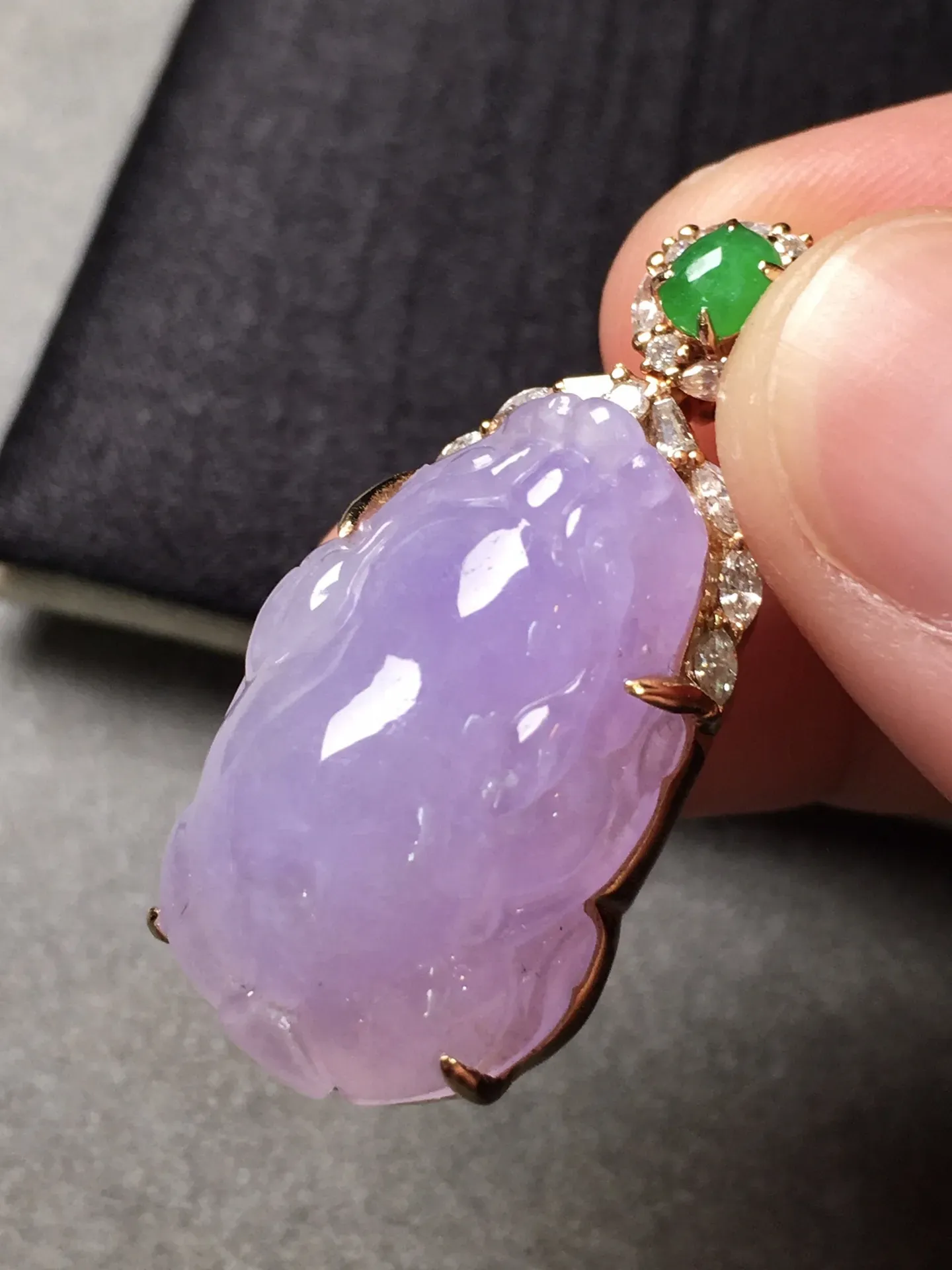 冰种紫罗兰貔貅吊坠，饱满水润，无裂，裸石尺寸24.8/15.5/8.5--34/16/12.5编码0307