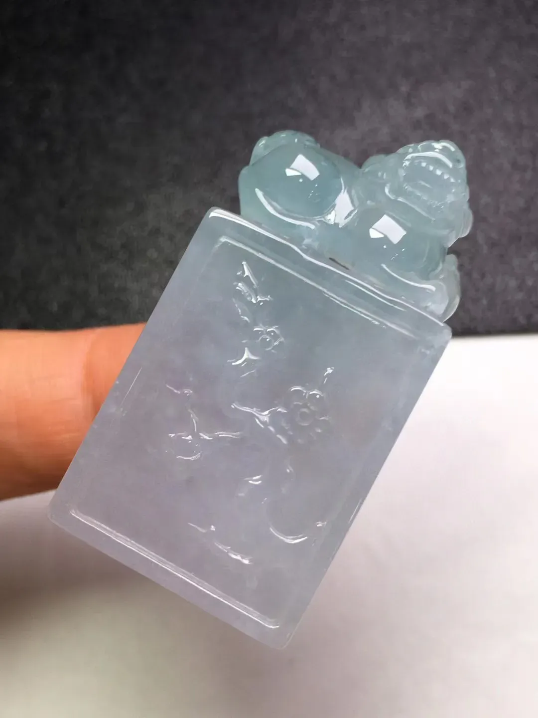 冰糯种底色【招财貔貅】印章、水好，玉质细腻 ，卖相好‘‘