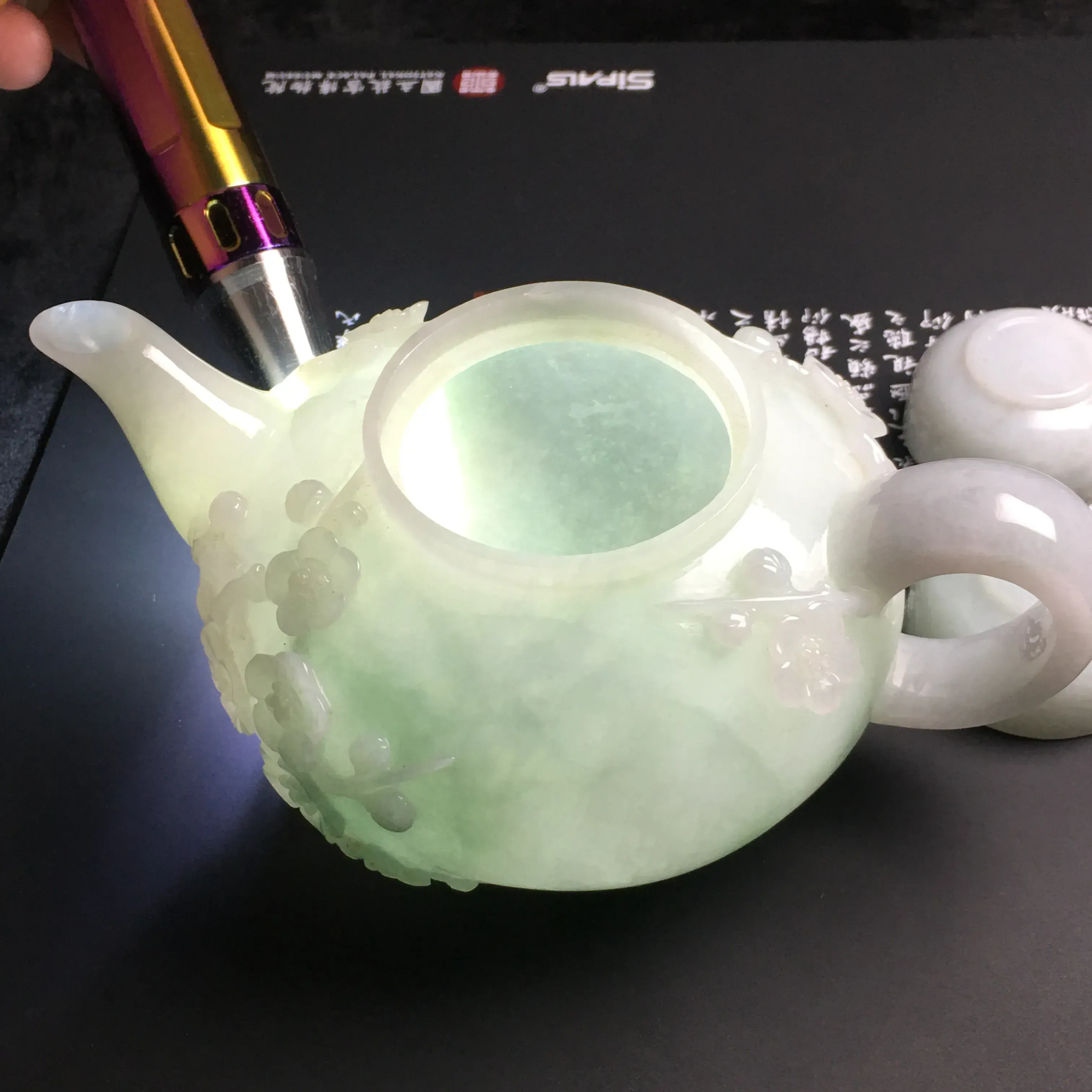 糯化种【梅花】茶具一套 质地细腻 雕工精湛 款式时尚 茶杯尺寸42-21毫米 梅花香自苦寒来