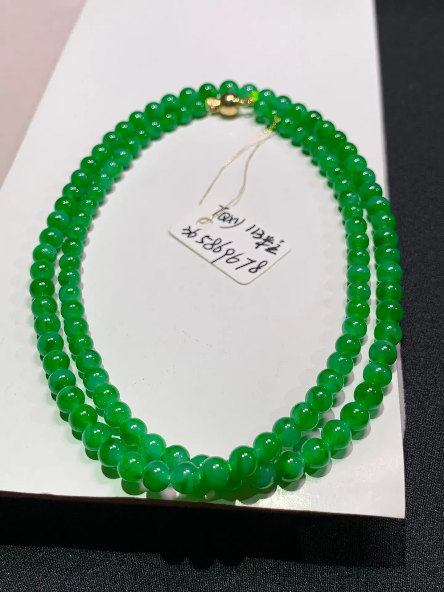 辣绿珠子项链，直径:5.2mm    113颗
