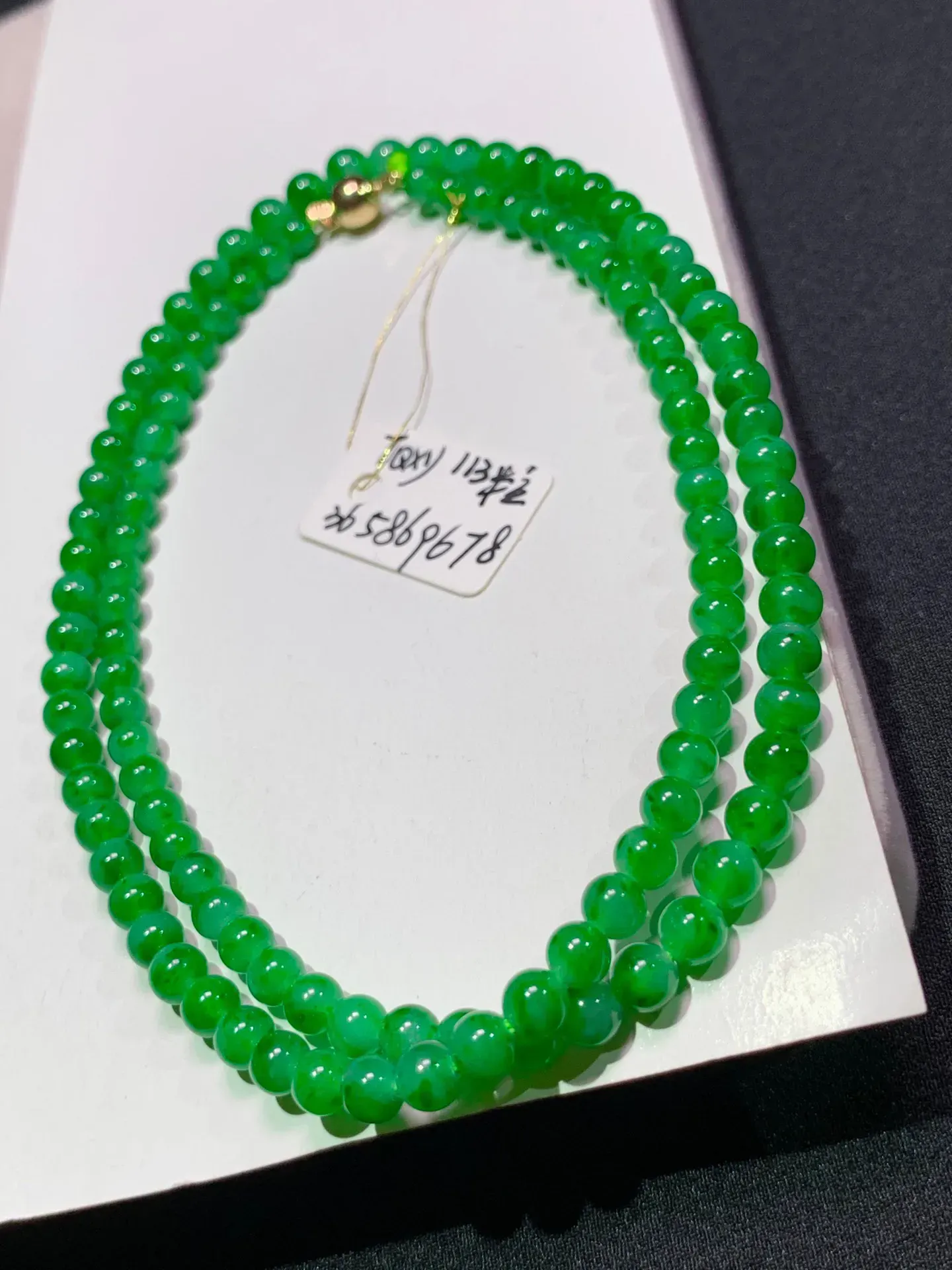 辣绿珠子项链，直径:5.2mm    113颗