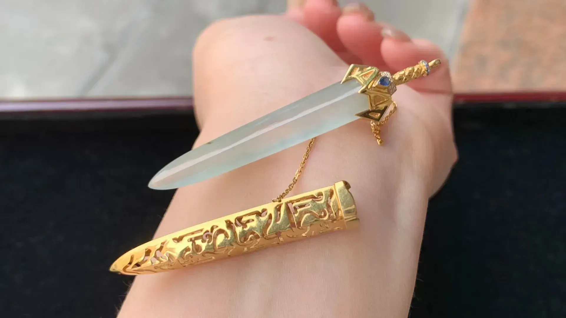 冰种尚方宝剑，真金镶嵌，独特精致 含金67.2/13.3/9.3，