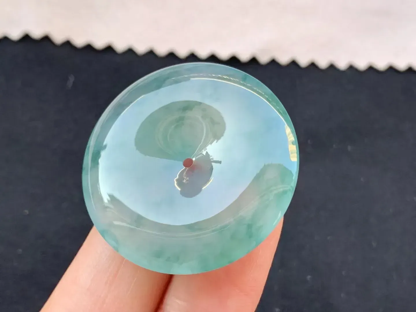 飘蓝花平安扣

尺寸33.8-6mm