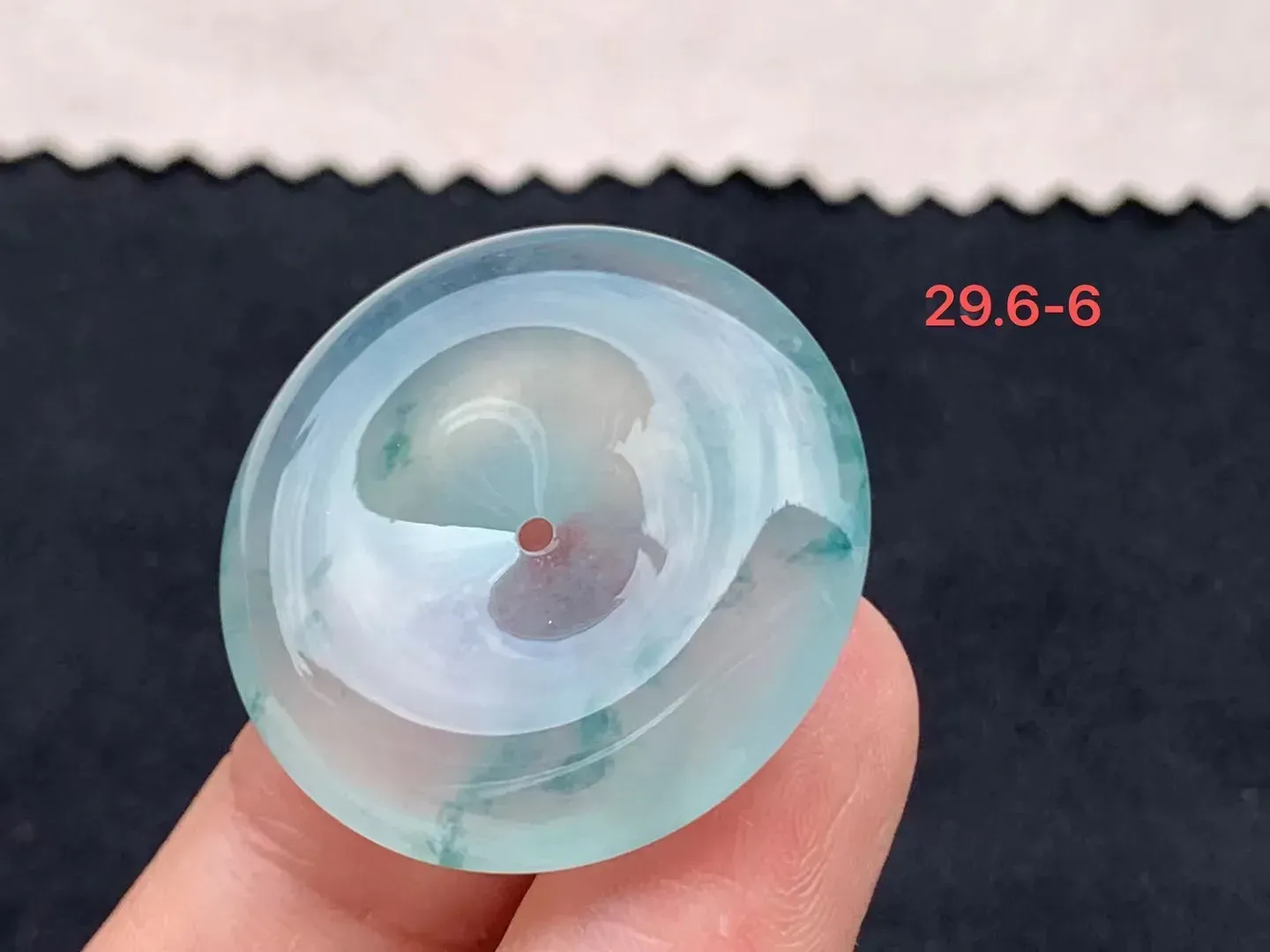 飘花平安扣

尺寸29.6-6mm