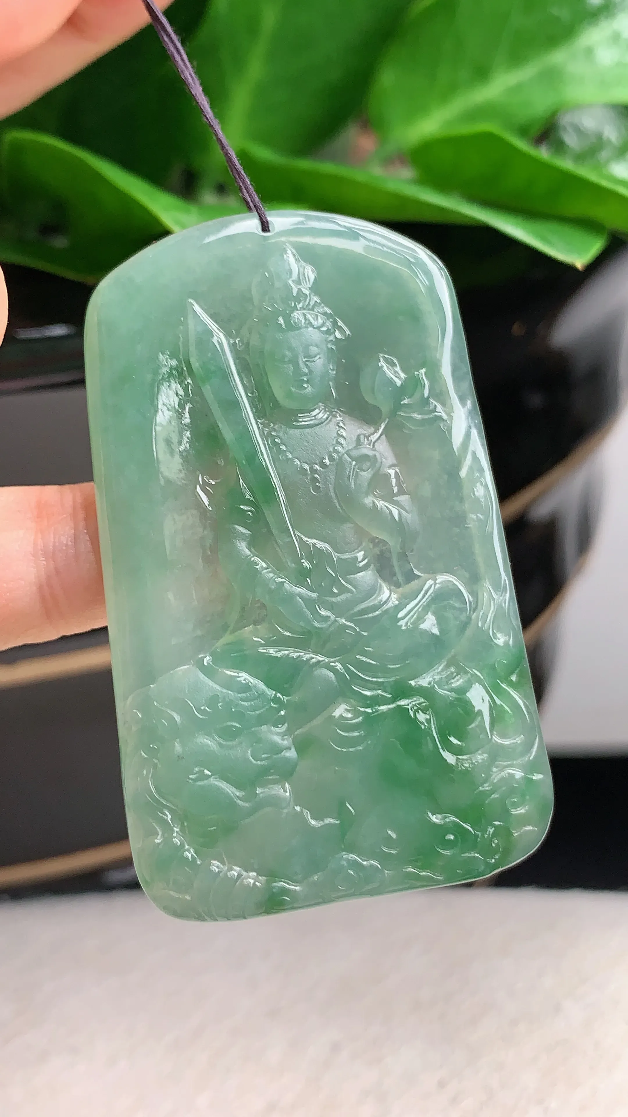 天然A货翡翠老坑冰润飘花文殊菩萨吊坠