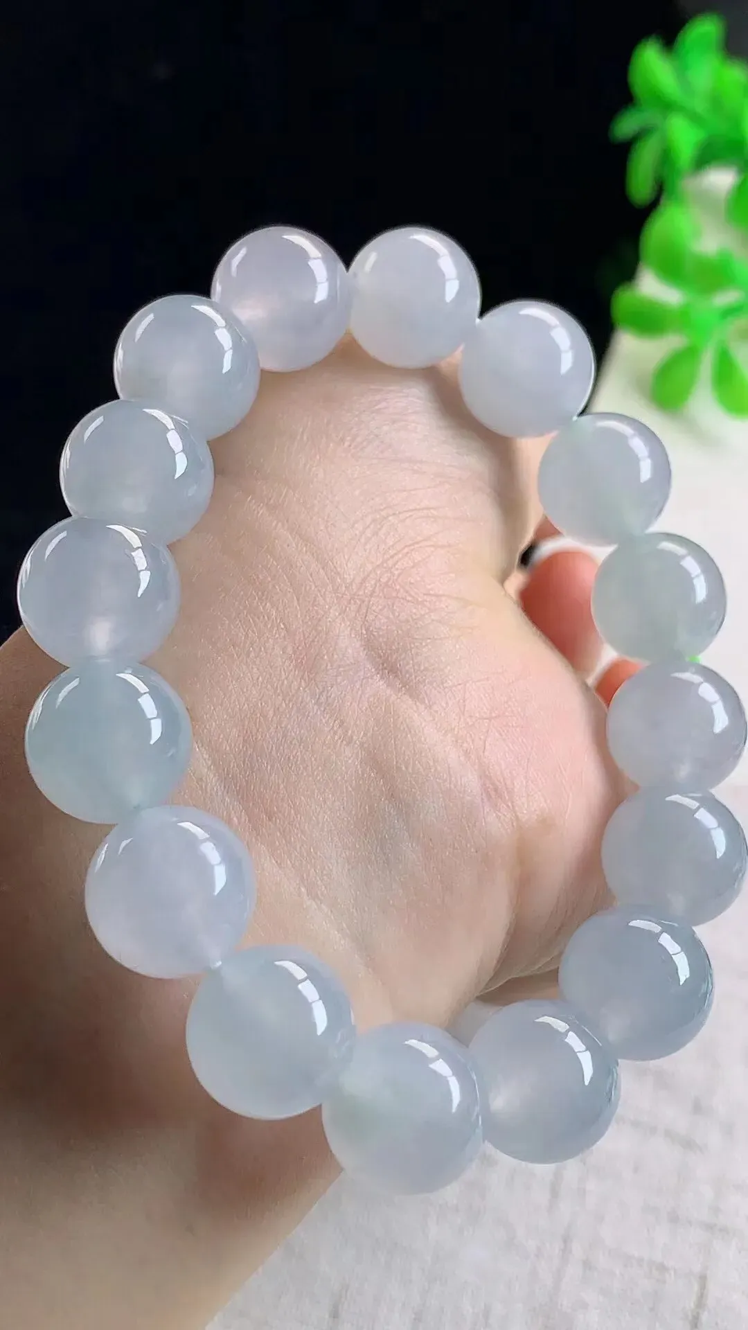 天然翡翠Ａ货冰种白冰圆珠手链手串，冰种，推荐，冰透起光，卡13mm