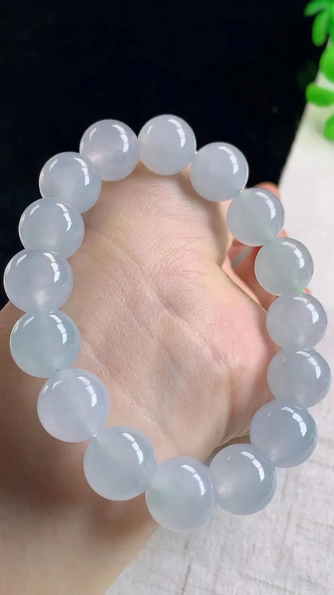 天然翡翠Ａ货冰种白冰圆珠手链手串，冰种，推荐，冰透起光，卡13mm