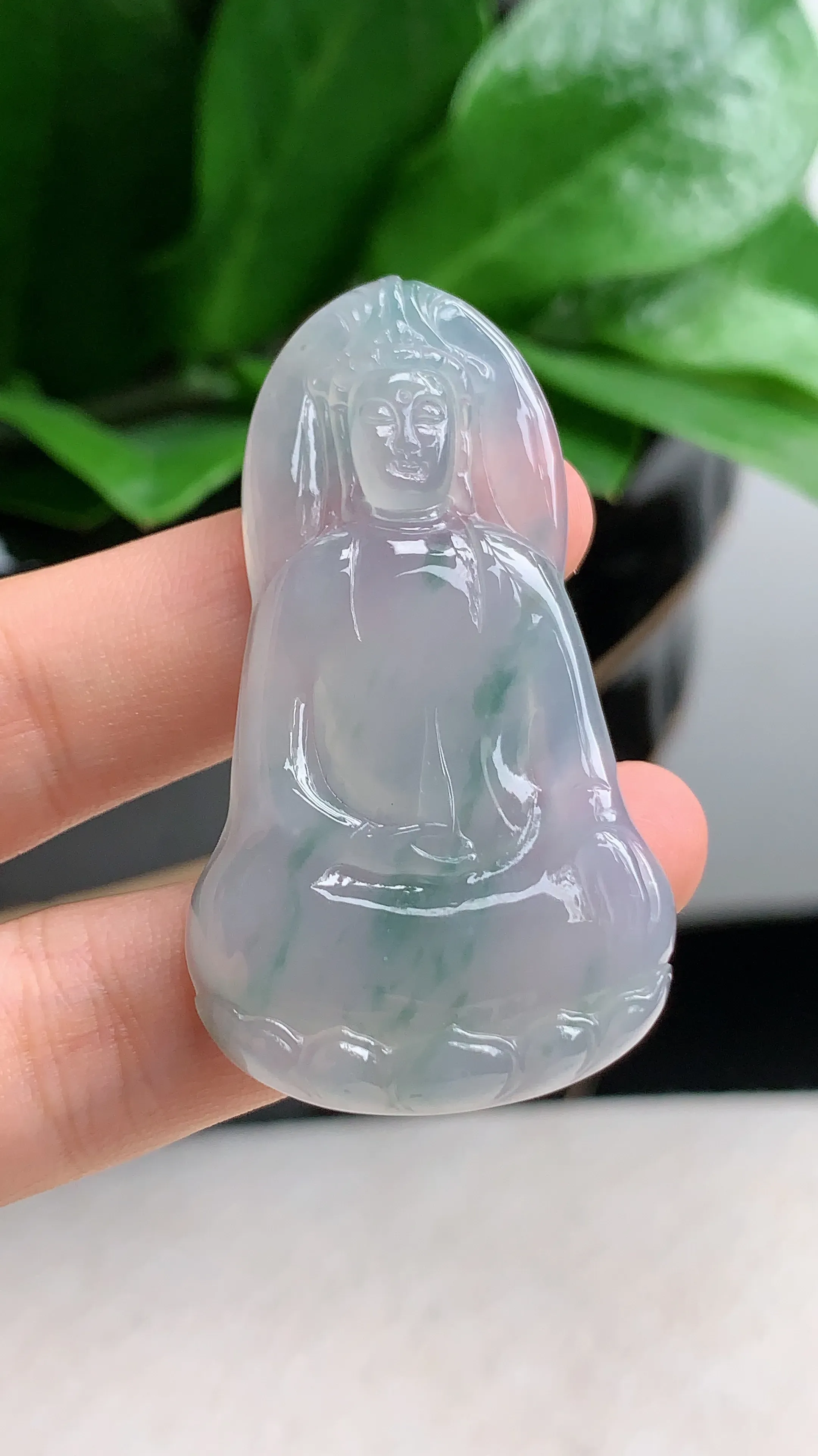 天然A货翡翠老坑冰润飘花素衣观音吊坠