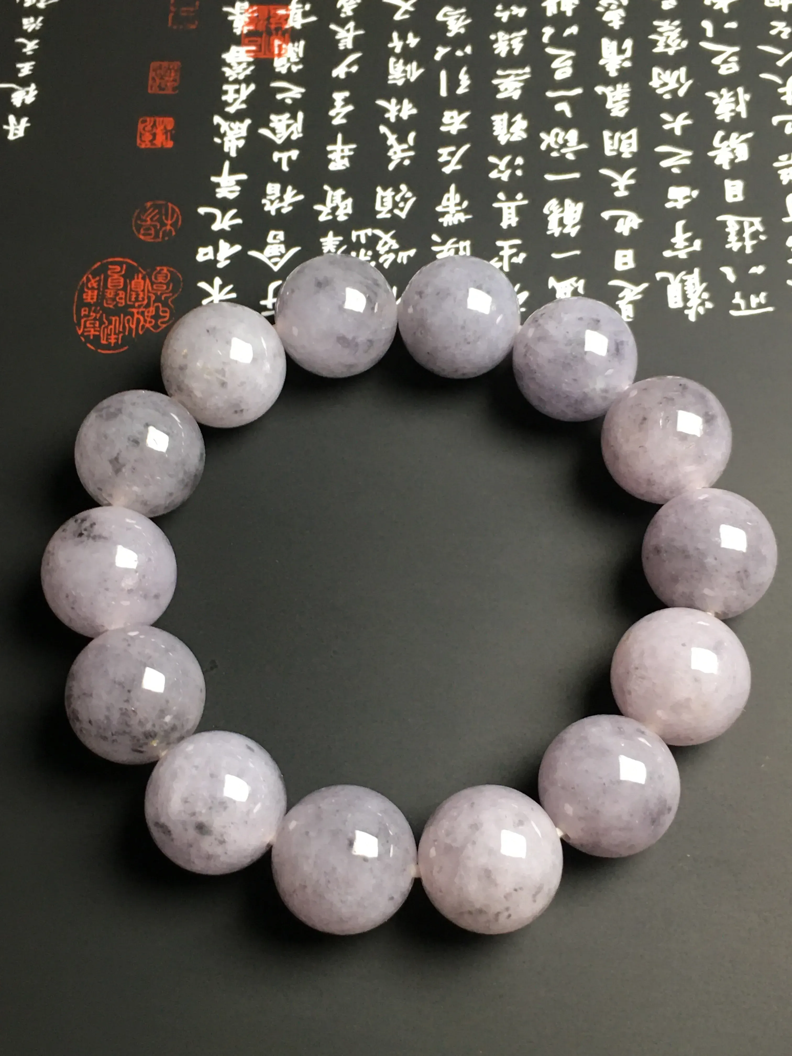 糯化种淡春乌鸡手串 14颗 直径16毫米 质地细腻 款式时尚