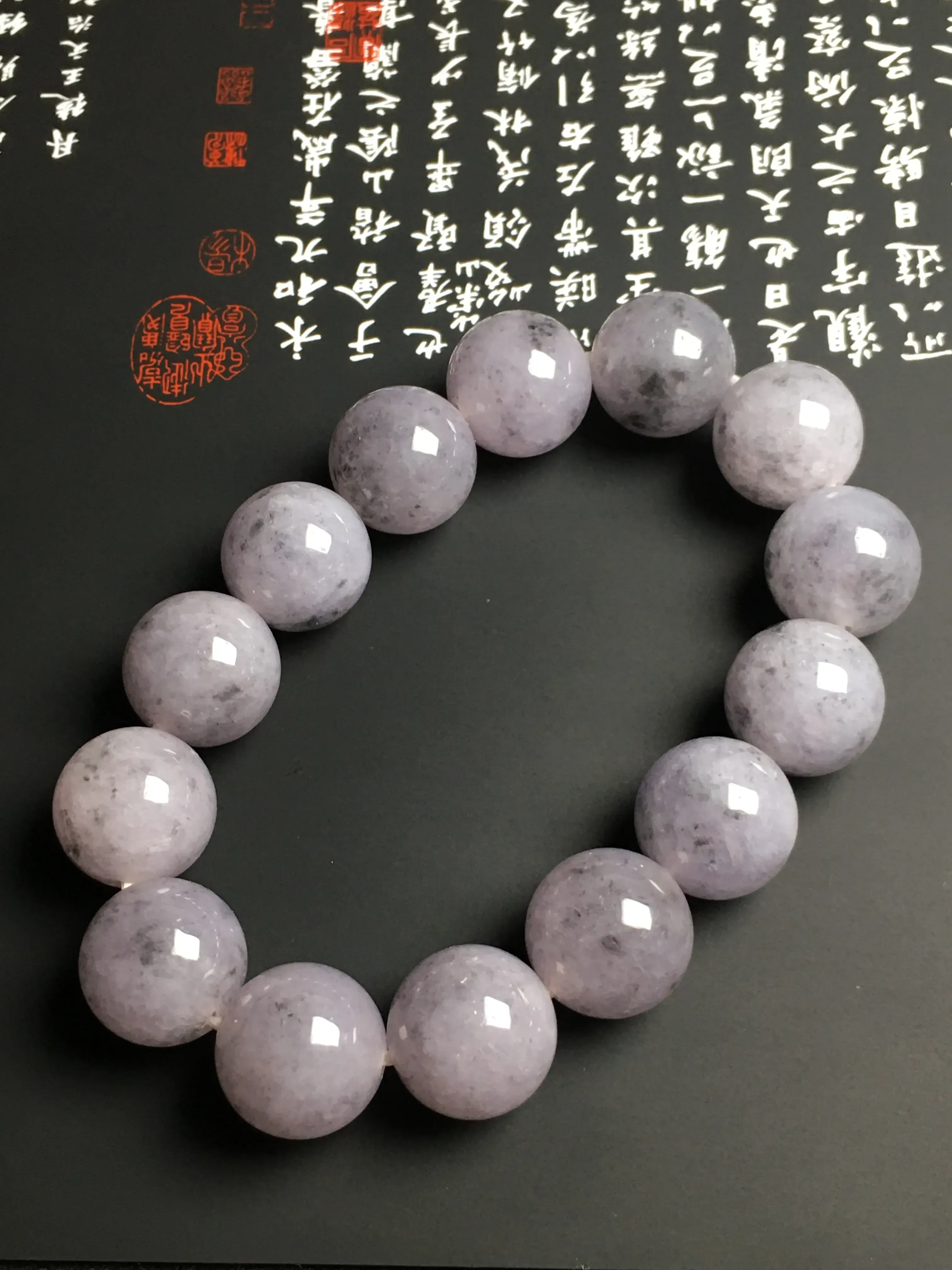 糯化种淡春乌鸡手串 14颗 直径16毫米 质地细腻 款式时尚