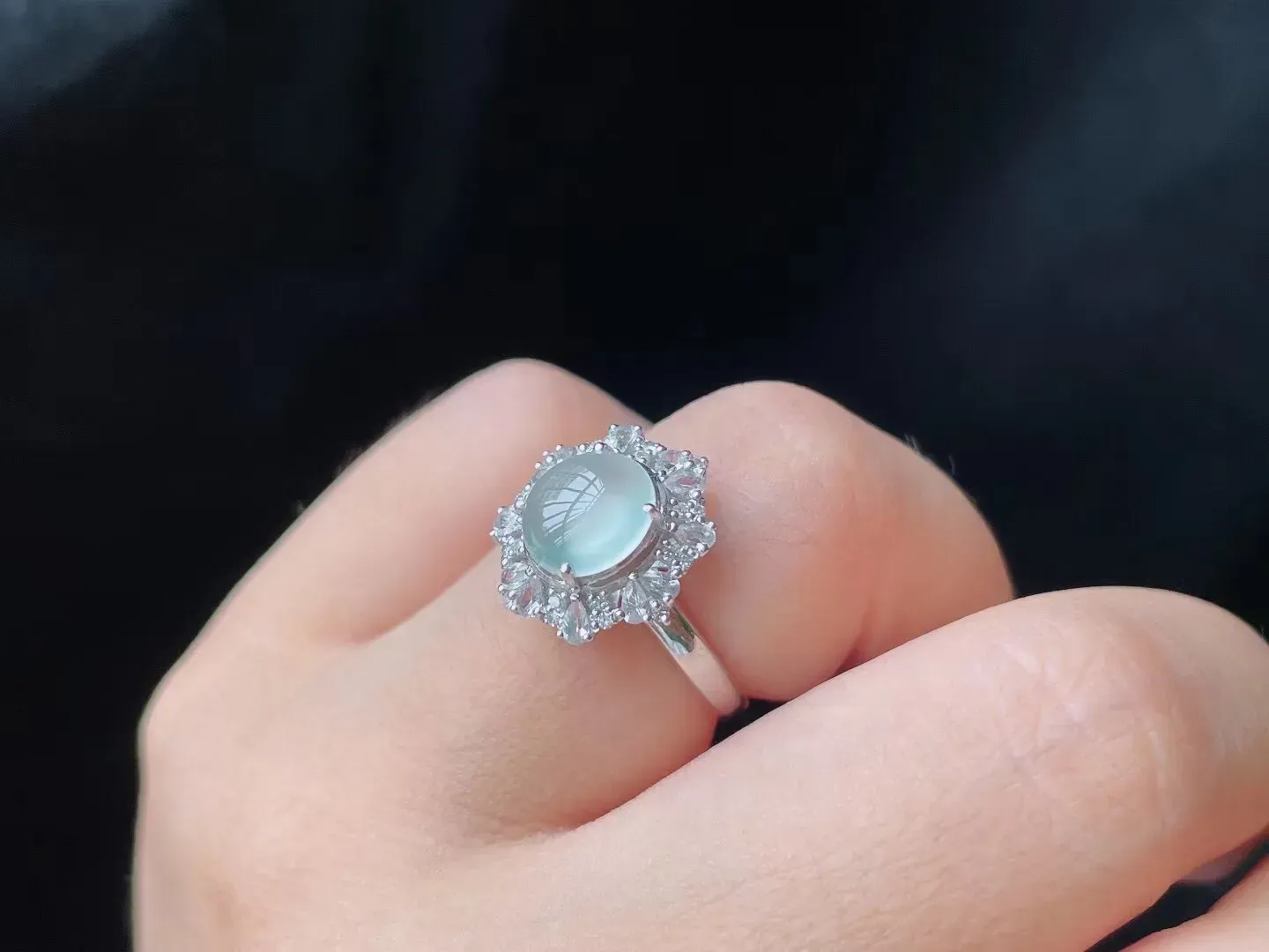 玻璃种精美蛋面女戒 晶莹剔透 起光起胶 清爽细腻