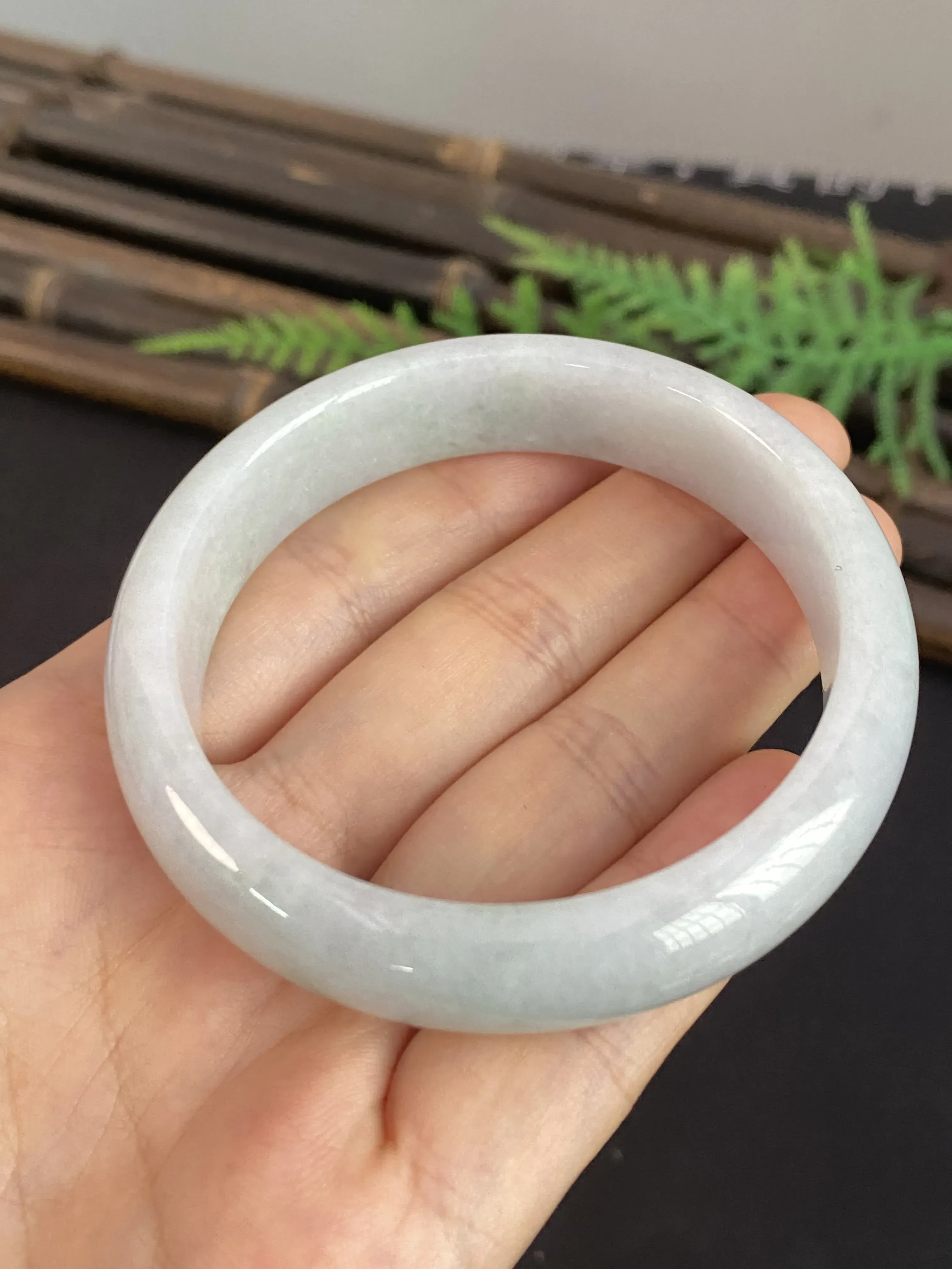 翡翠手镯，手镯圈口55