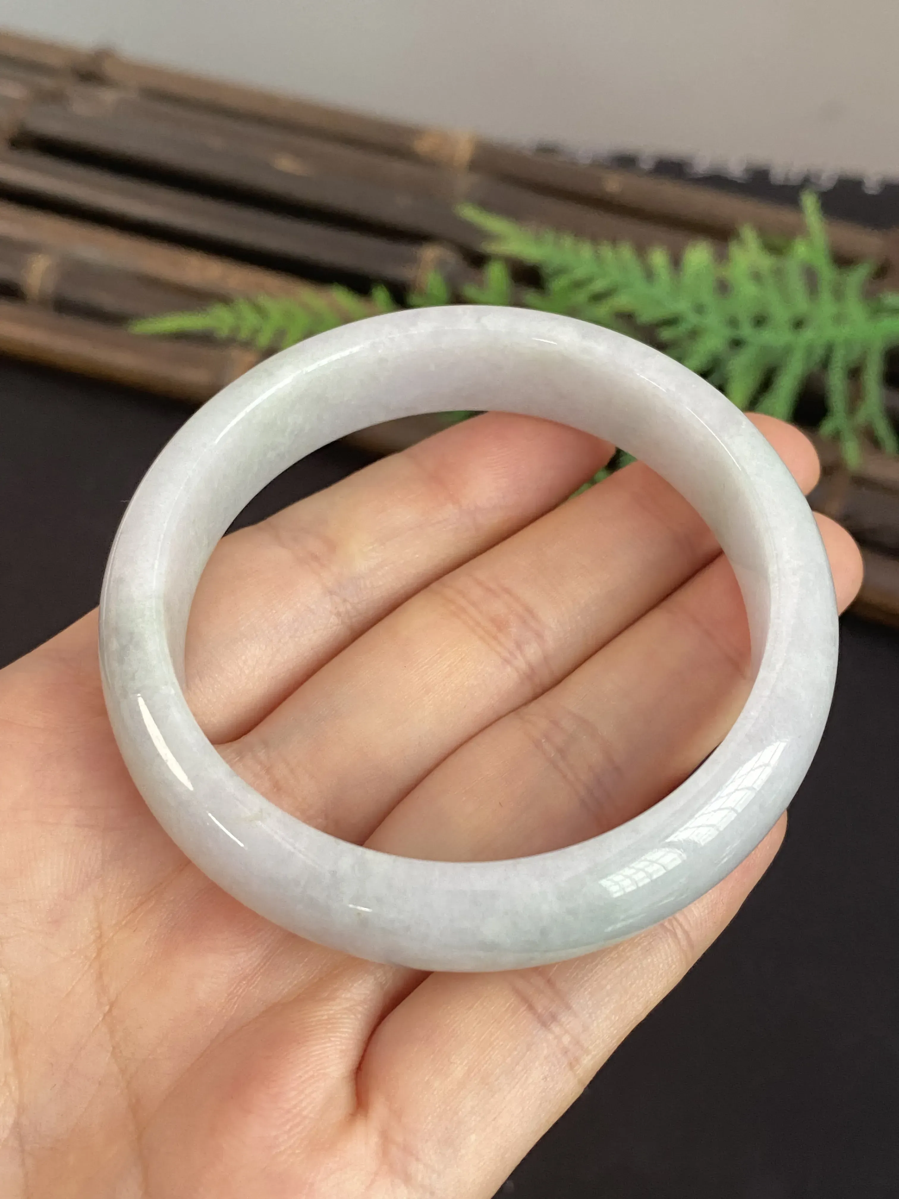 翡翠手镯，手镯圈口55