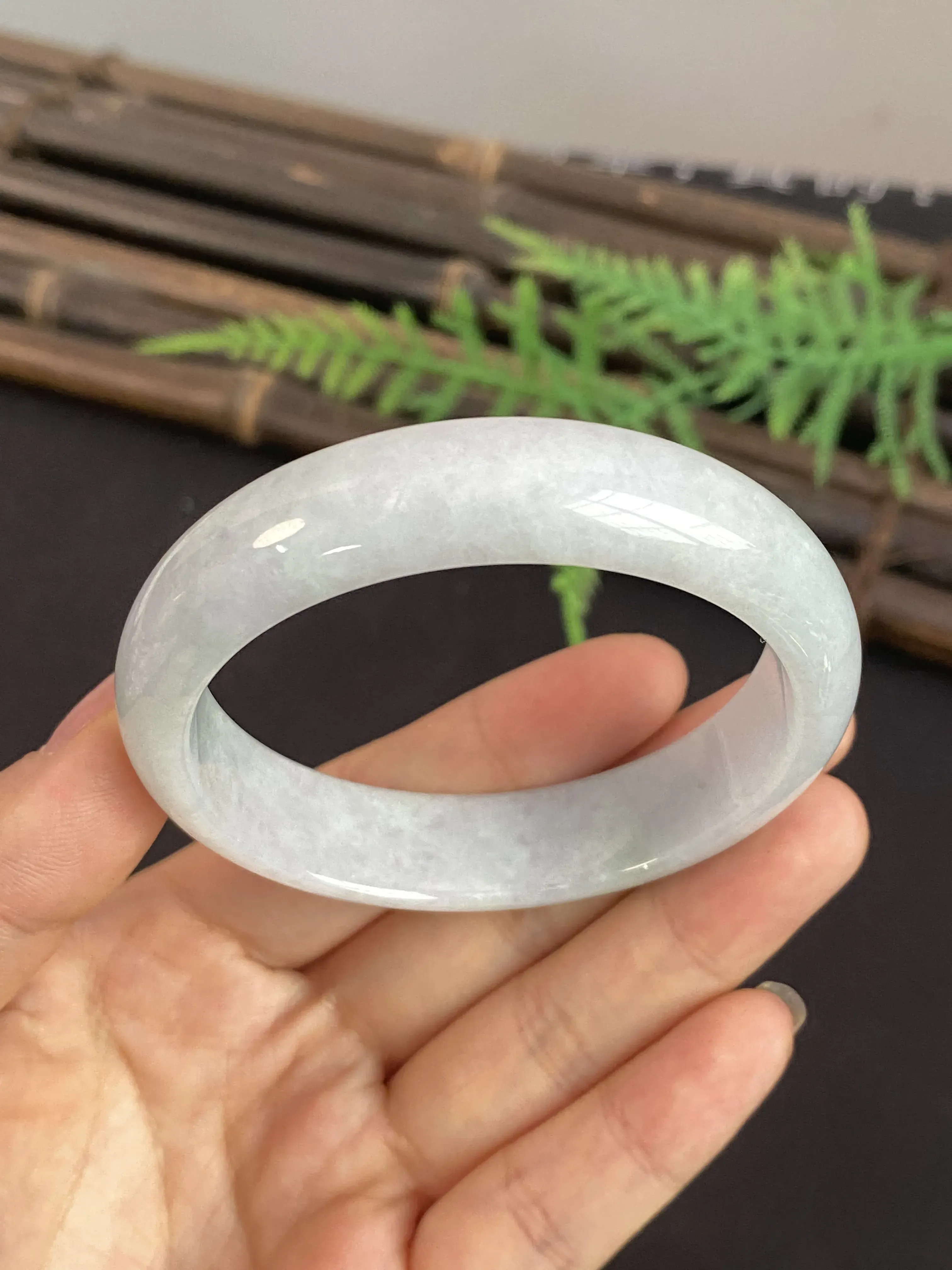 翡翠手镯，手镯圈口55