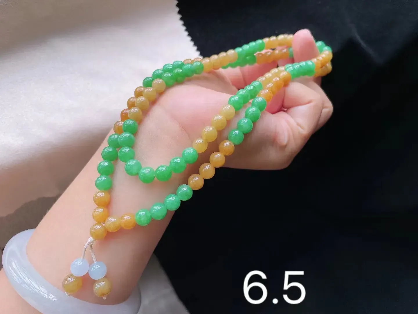 细糯种黄加绿佛珠项链 玉质细腻 色彩艳丽