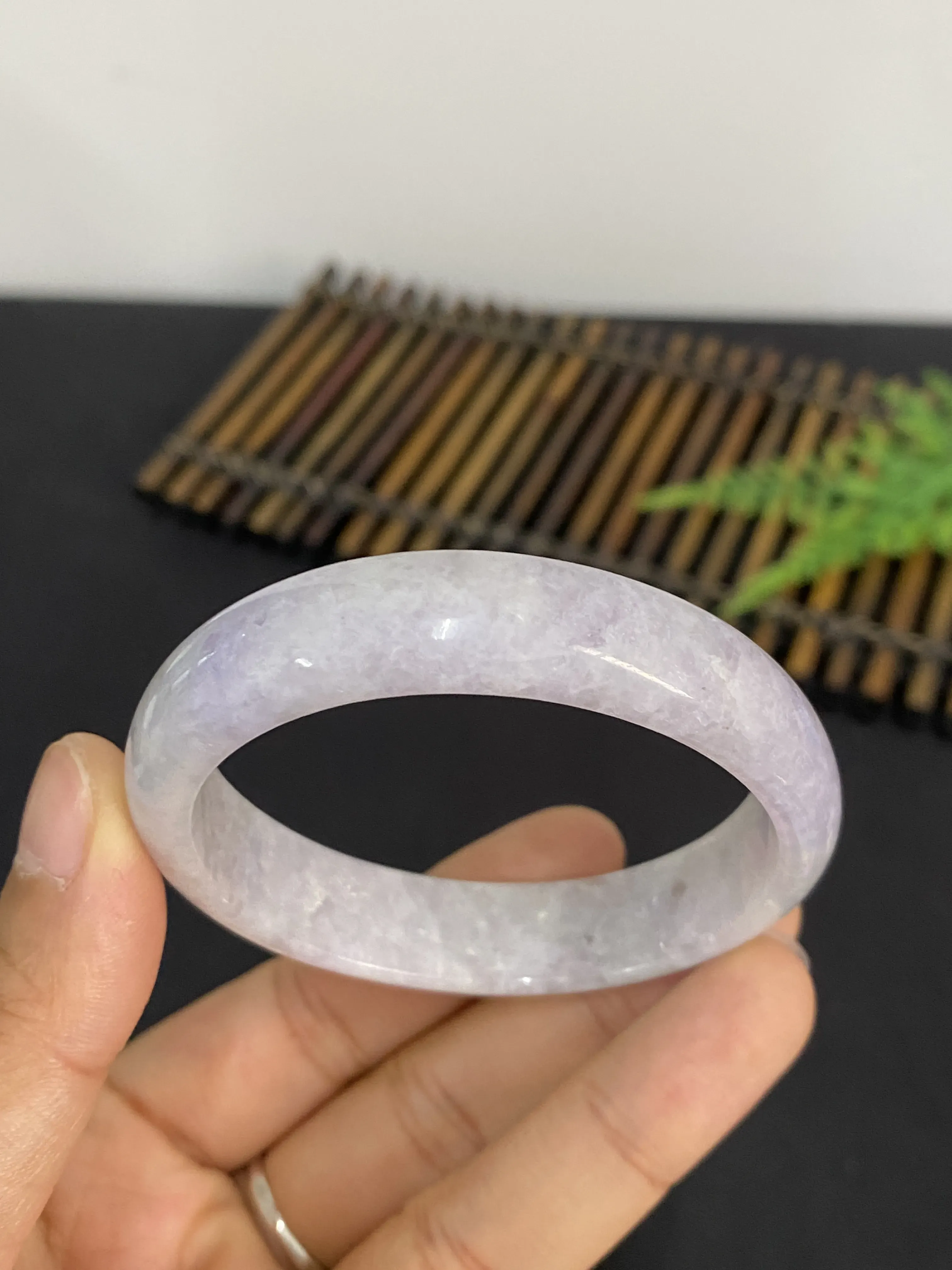 紫罗兰天然翡翠手镯，贵妃圈口56mm