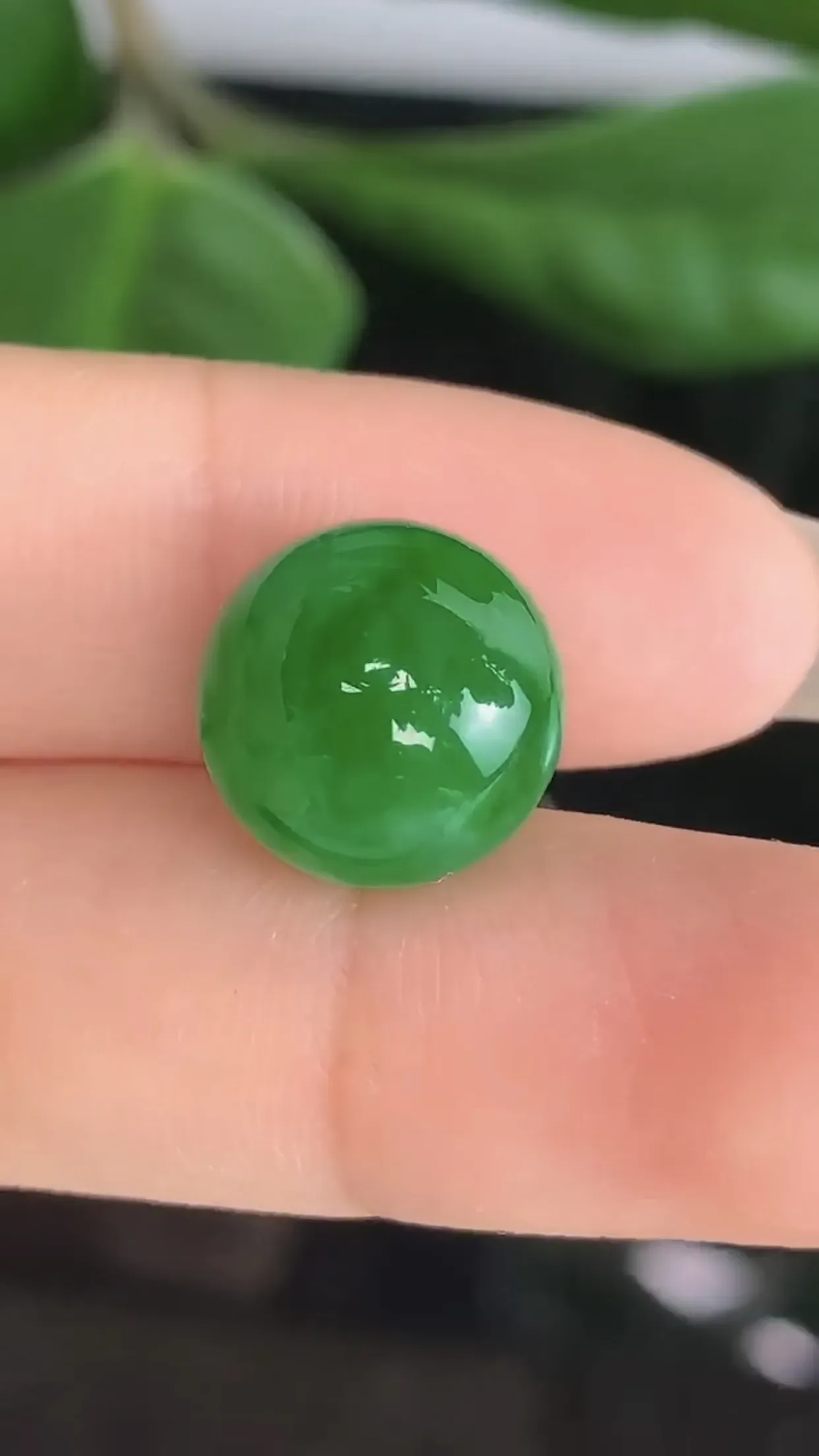 天然A货翡翠冰糯种飘阳绿全胶感单珠圆珠 尺寸12.6mm