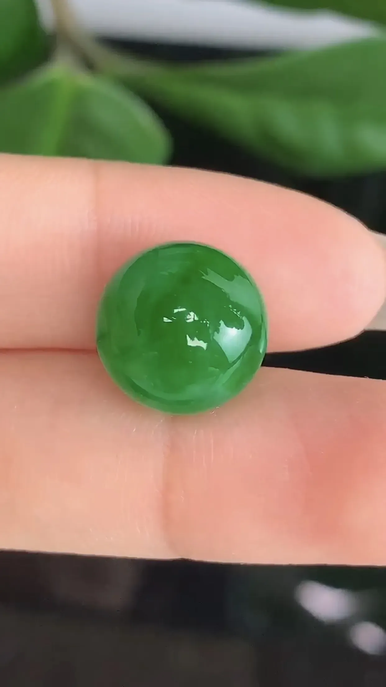 天然A货翡翠冰糯种飘阳绿全胶感单珠圆珠 尺寸12.6mm