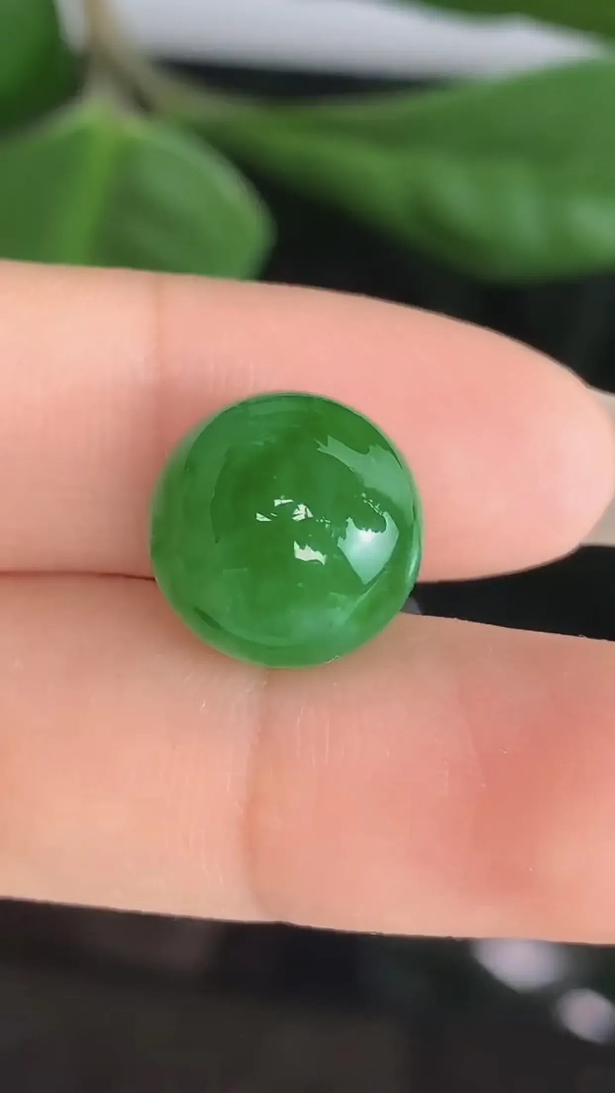 天然A货翡翠冰糯种飘阳绿全胶感单珠圆珠 尺寸12.6mm