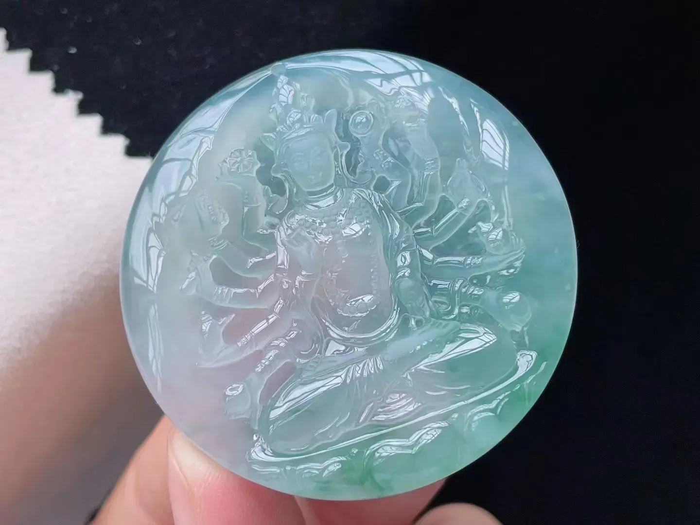 冰种飘花千手观音吊坠