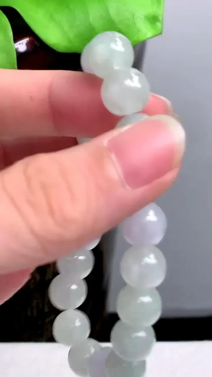 老坑全胶感冰种圆珠手串 20颗，尺寸:9.5mm，2023年9月22日
工厂直销收藏佳品,种好水足，色泽均匀，有种有色，上手高大气！重量:32.67g H