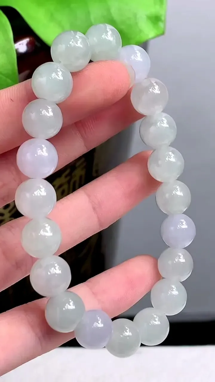 老坑全胶感冰种圆珠手串 20颗，尺寸:9.5mm，2023年9月22日
工厂直销收藏佳品,种好水足，色泽均匀，有种有色，上手高大气！重量:32.67g H
