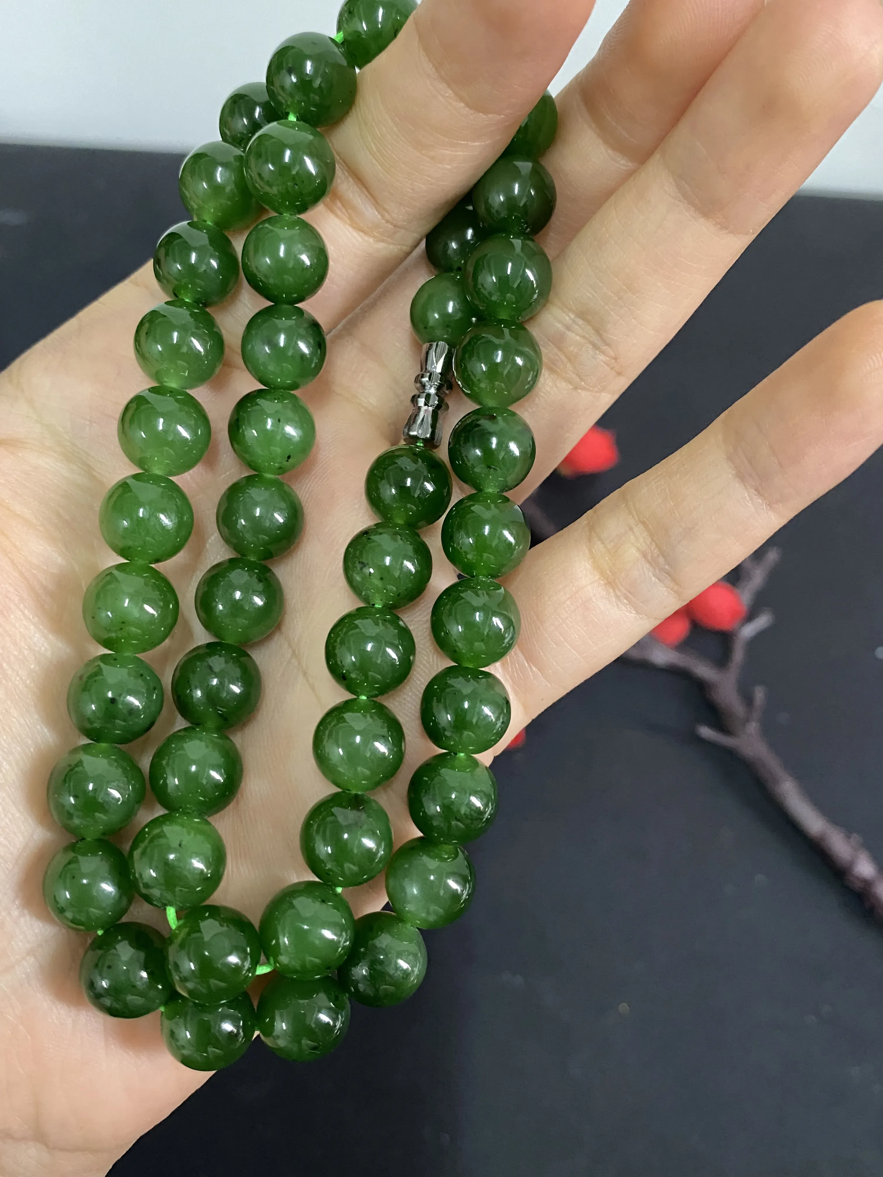 俄碧老坑冰菠菜绿妈妈链，直径9.5mm，水润细腻，色泽艳丽