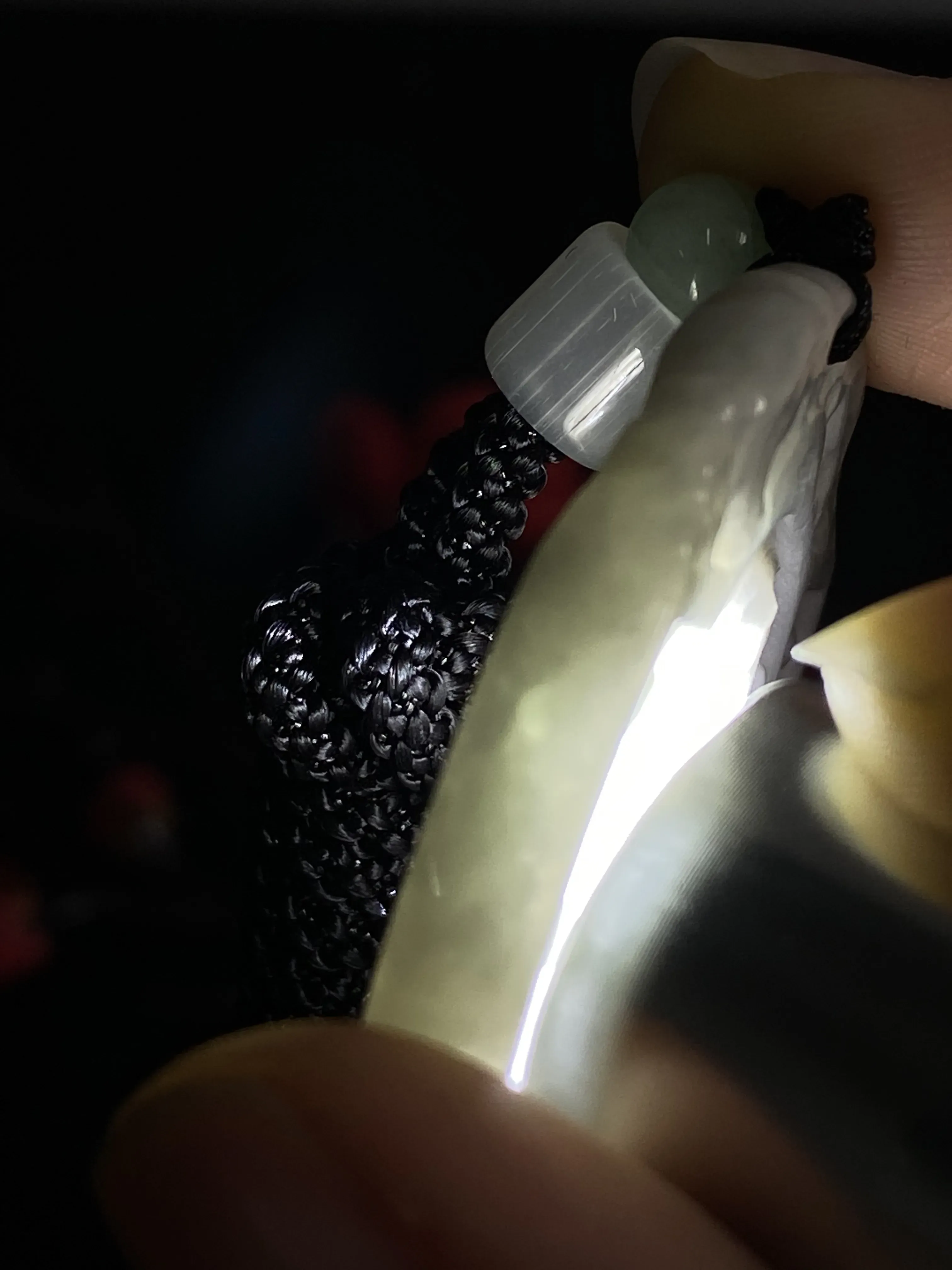 翡翠马到成功吊坠，中间可以转