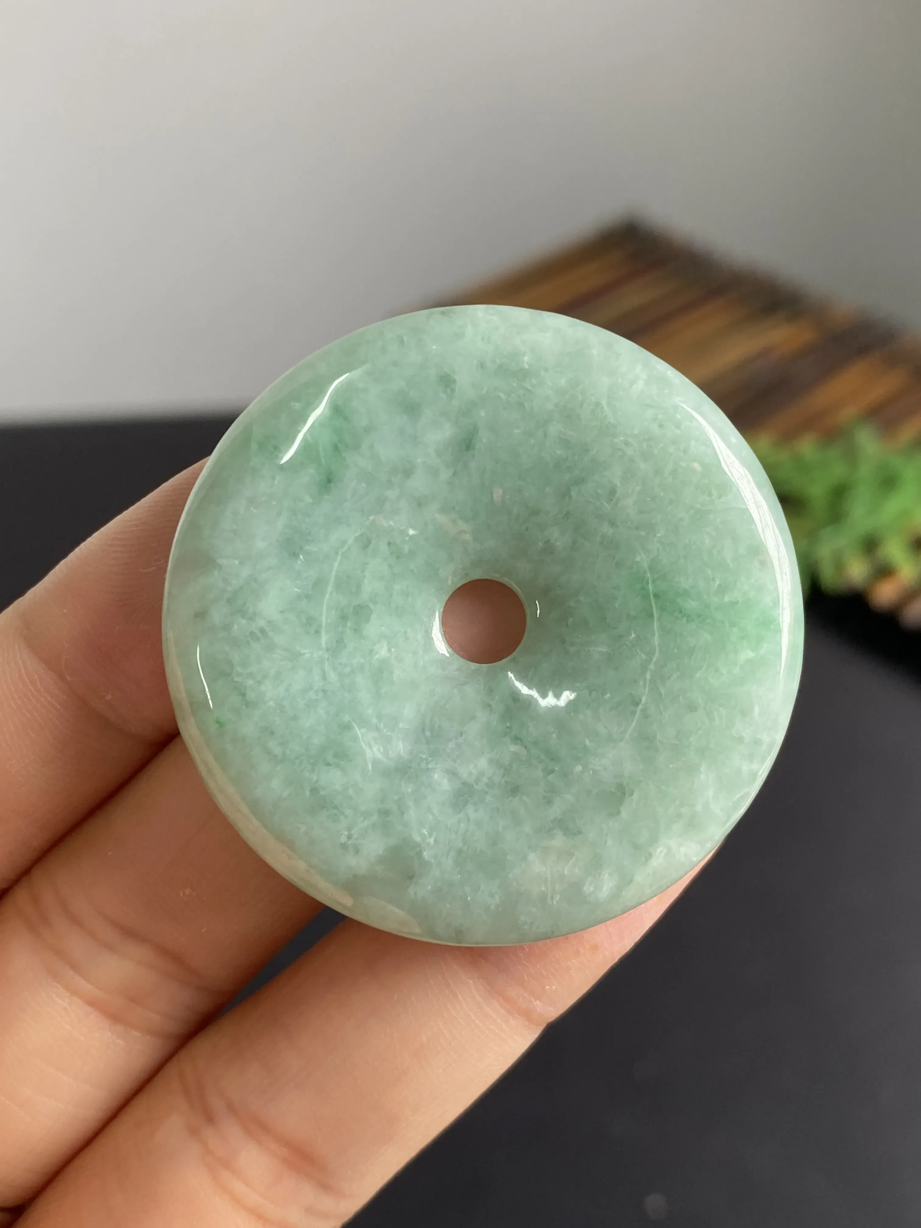 翡翠平安扣吊坠