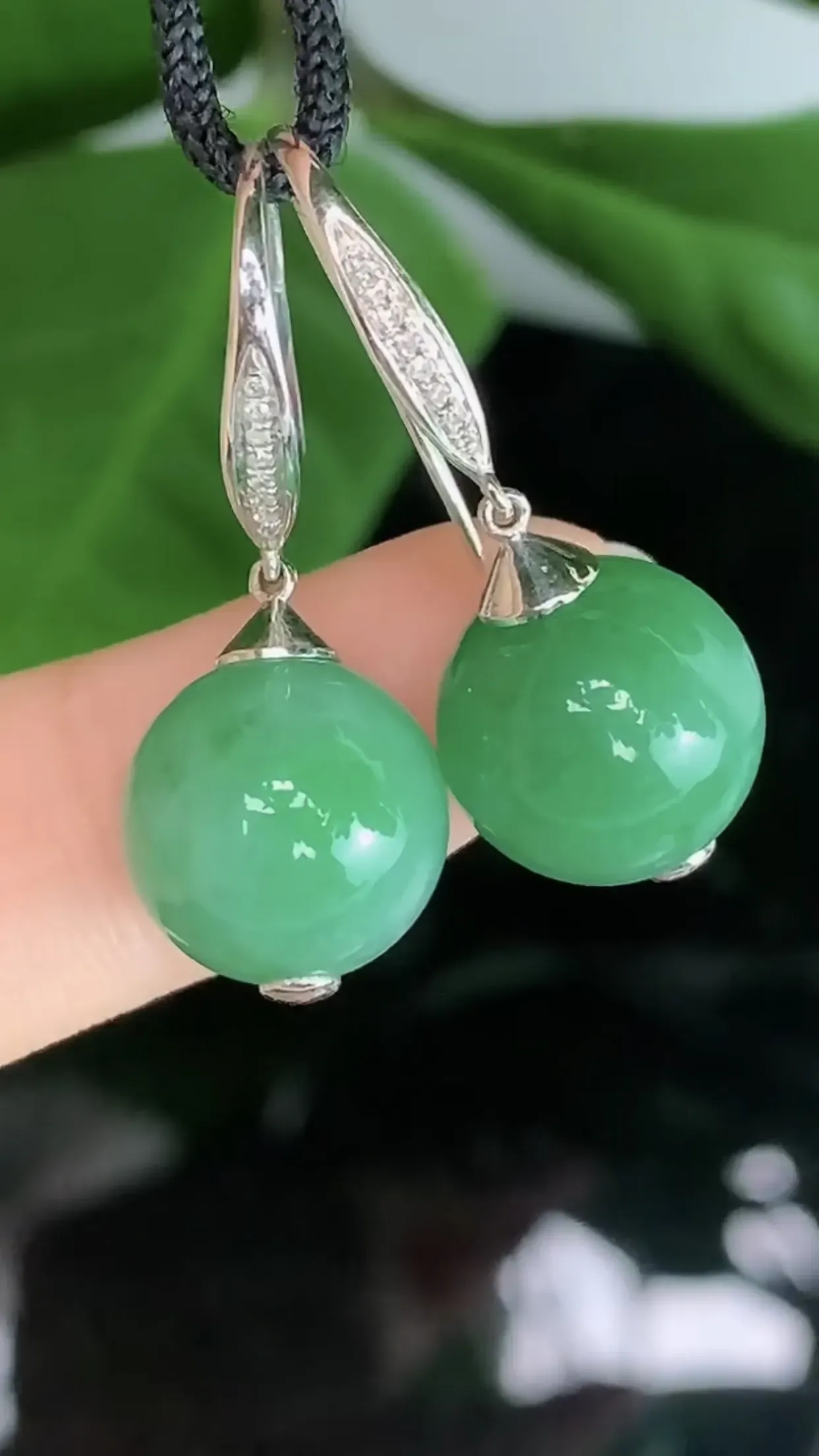天然A货翡翠18k金冰糯种满绿胶感圆珠耳坠 裸石取一11.8mm
