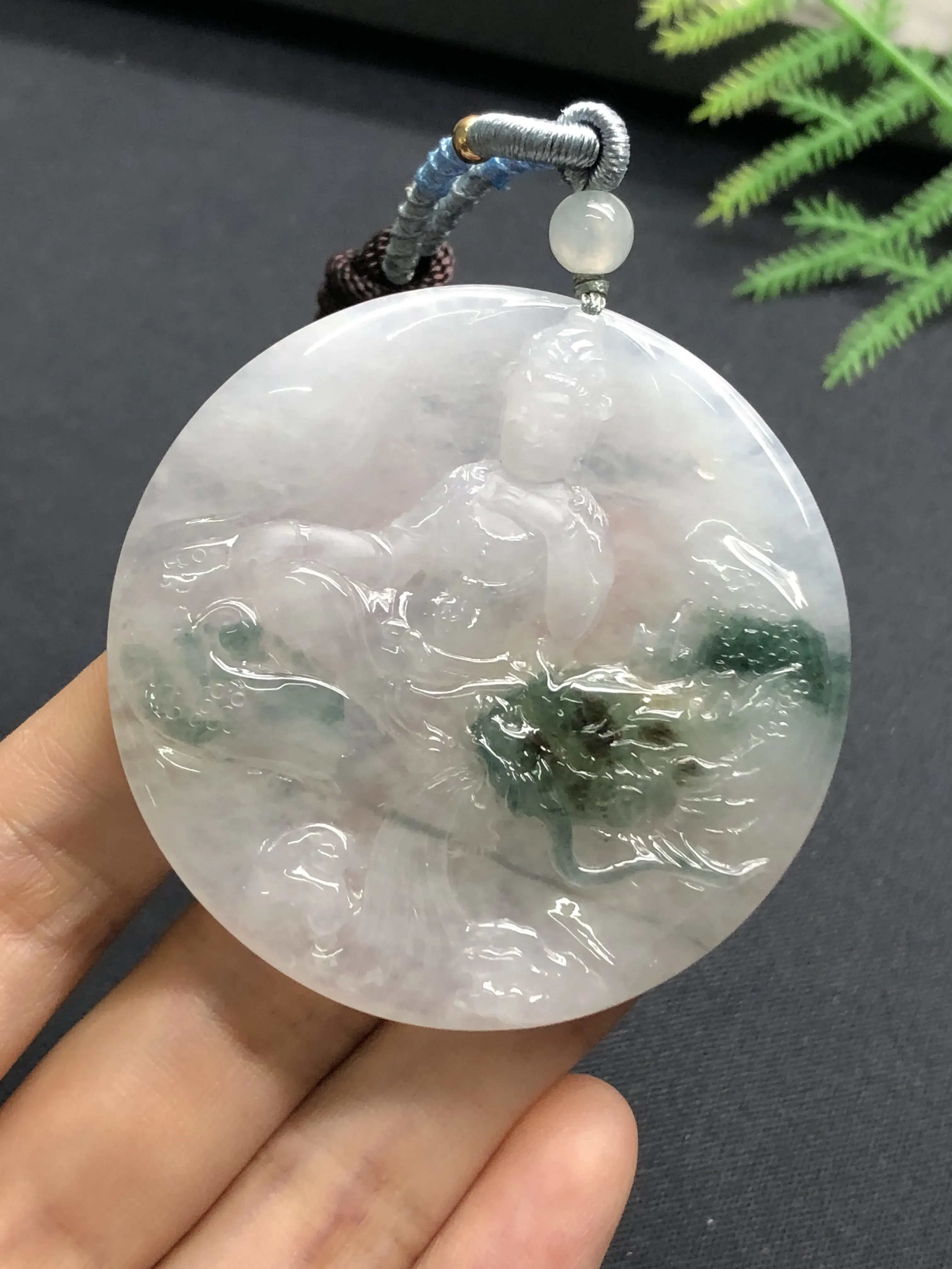秒杀！镯芯料，一刀切，强力推荐，冰糯种飘绿观音，颜色独特，胶感十足，厚装漂亮！