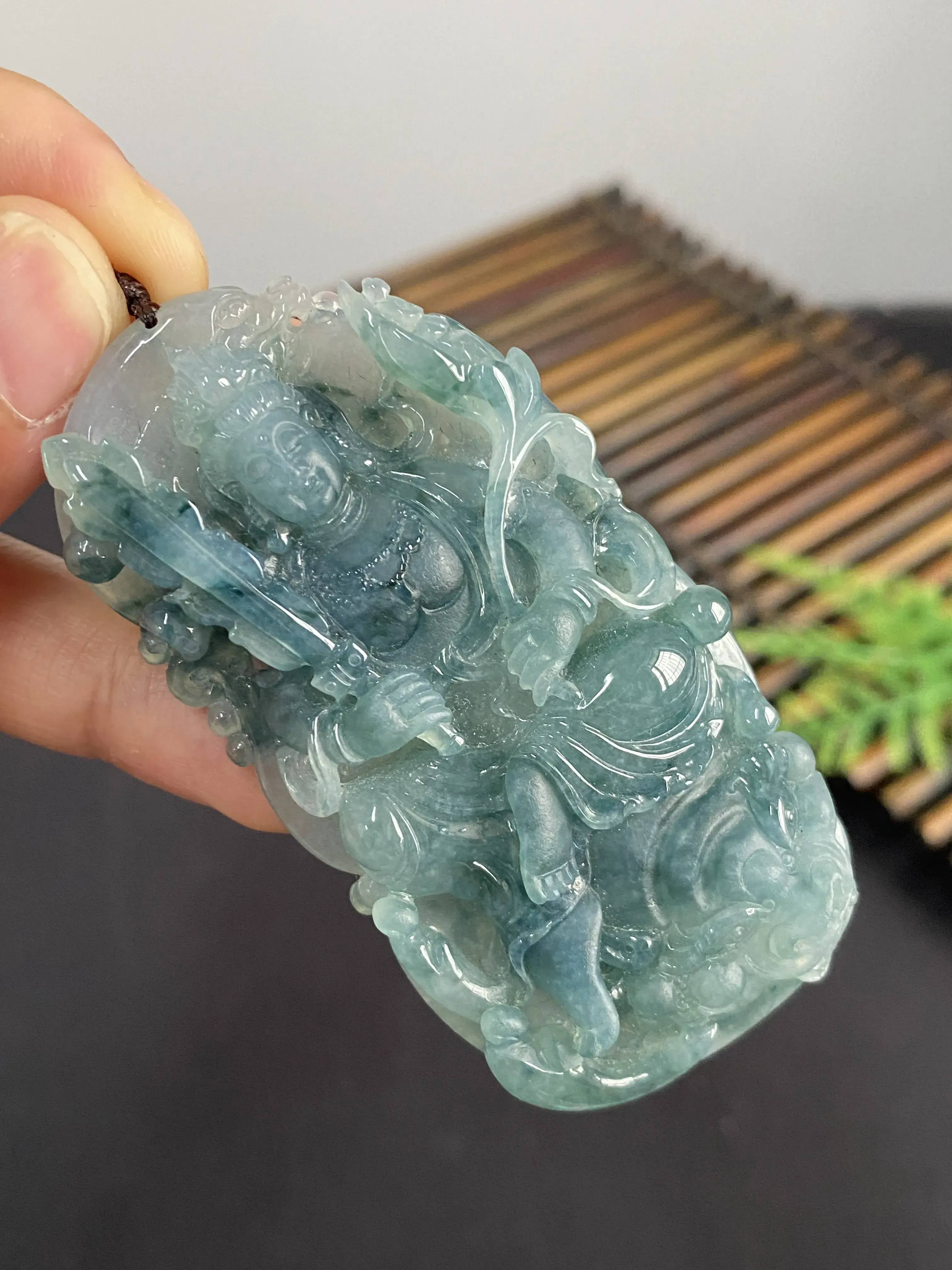 翡翠吊坠