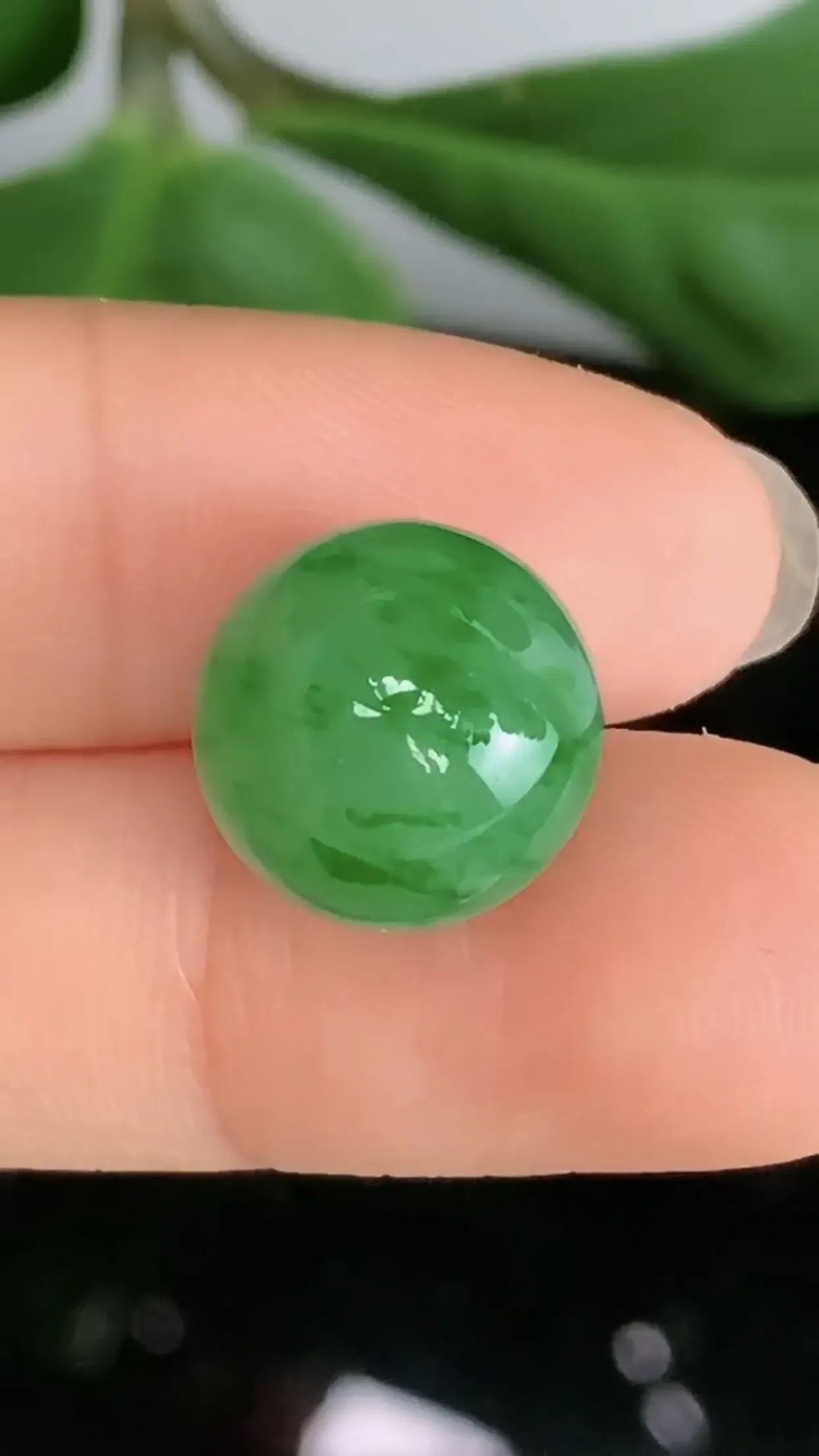 天然A货翡翠冰糯种飘绿胶感圆珠玉坠 尺寸13mm