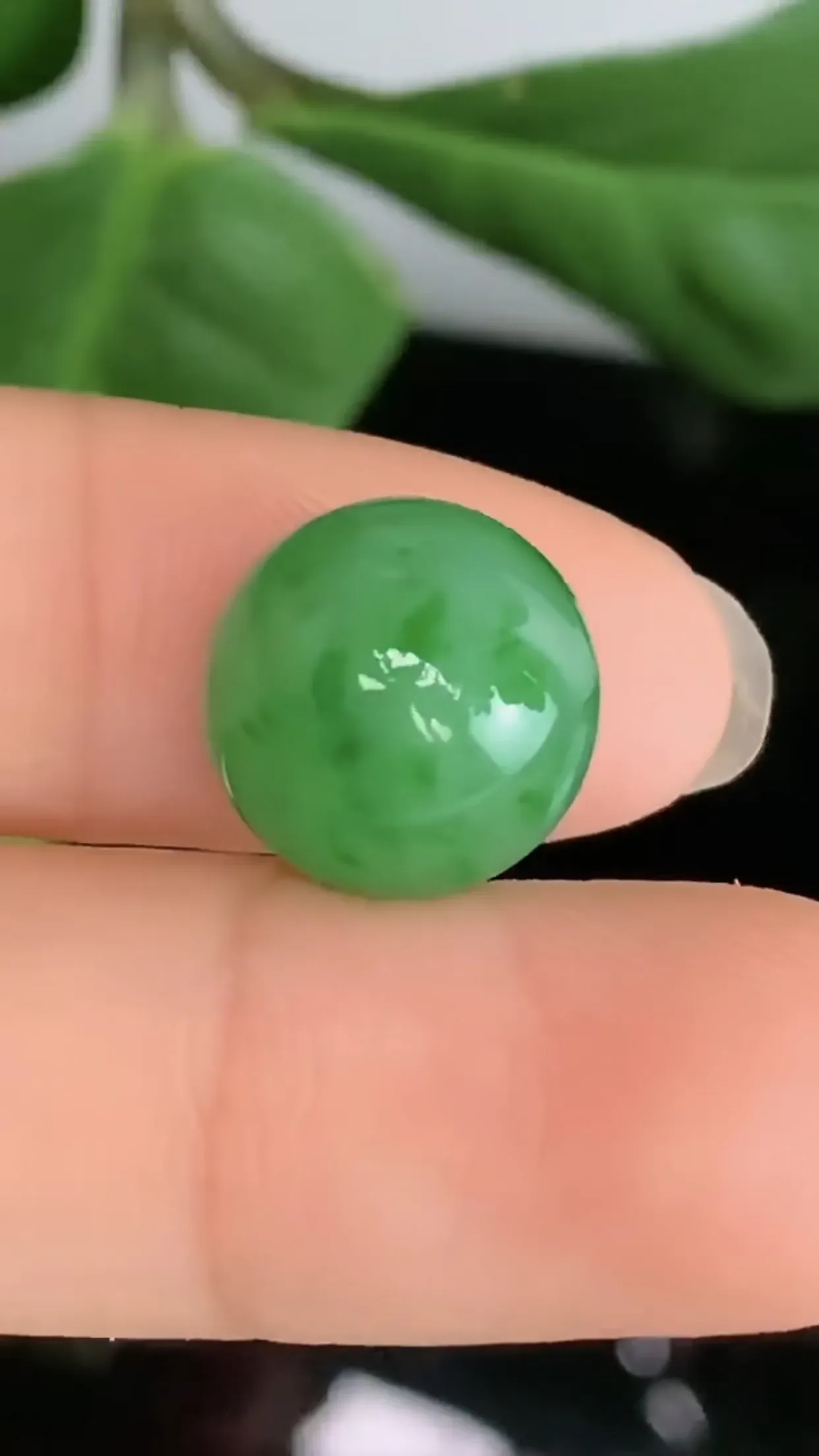 天然A货翡翠冰糯种飘绿胶感圆珠玉坠 尺寸13mm