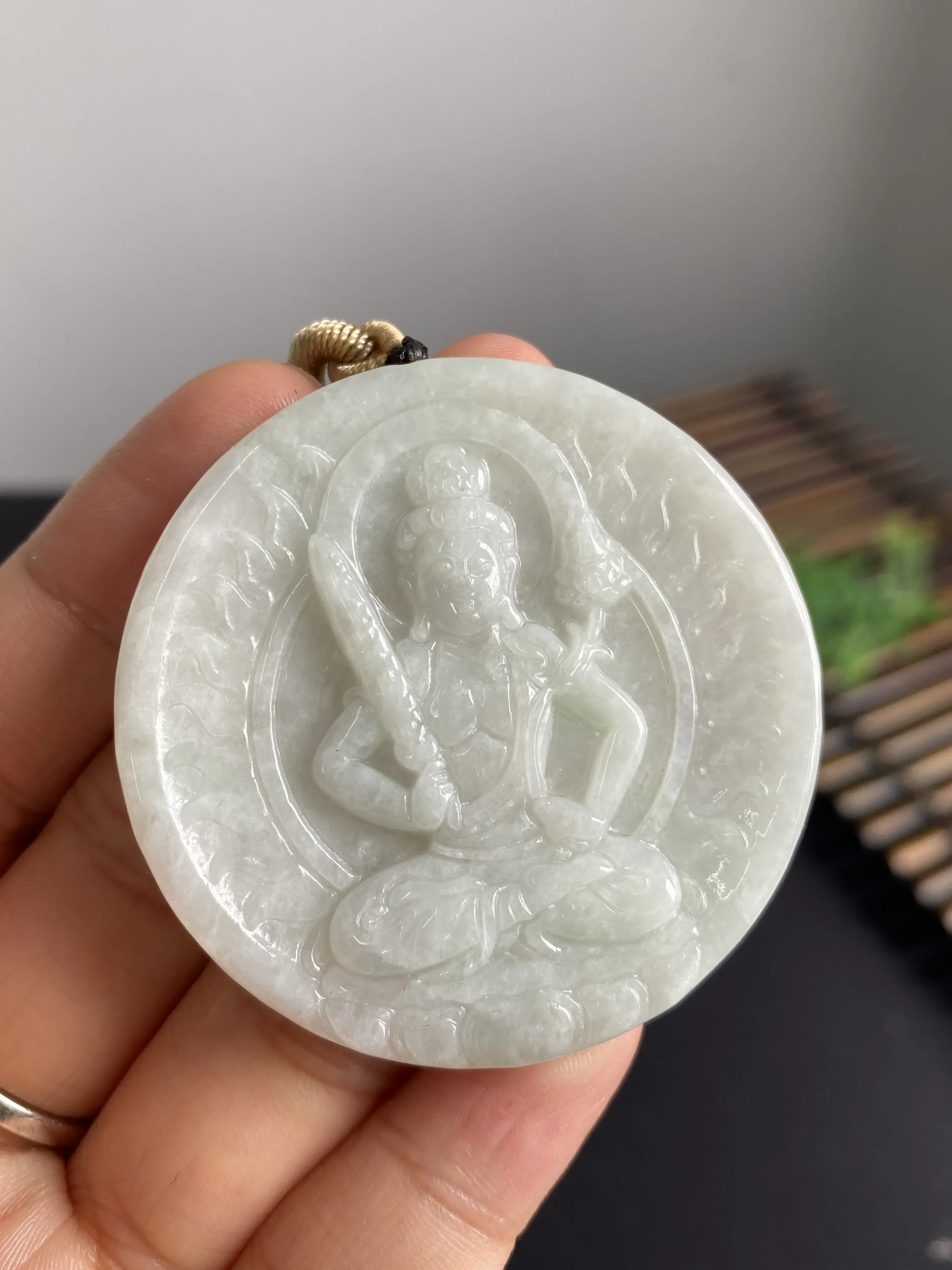 翡翠吊坠