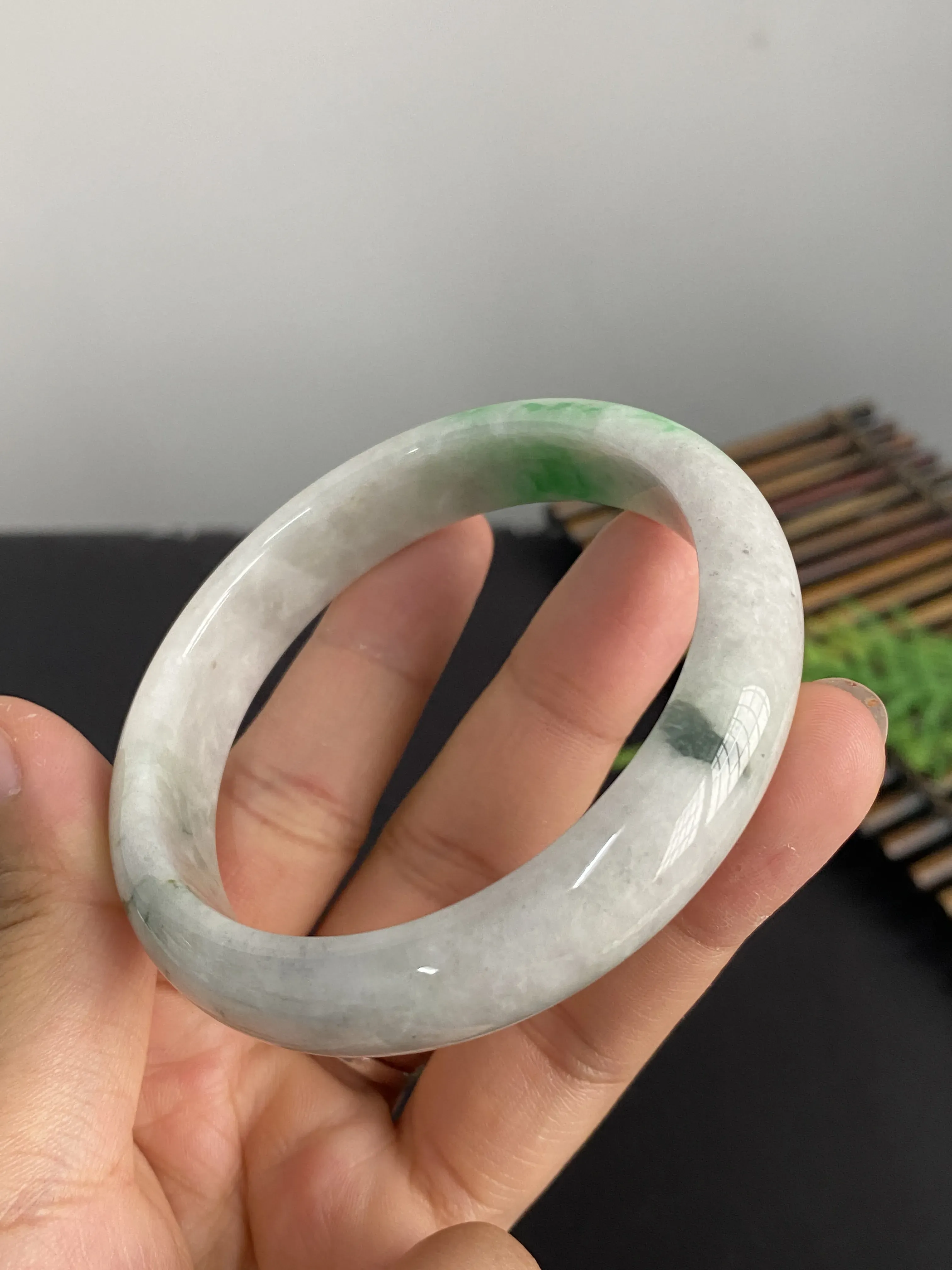 翡翠手镯，圈口58.8mm