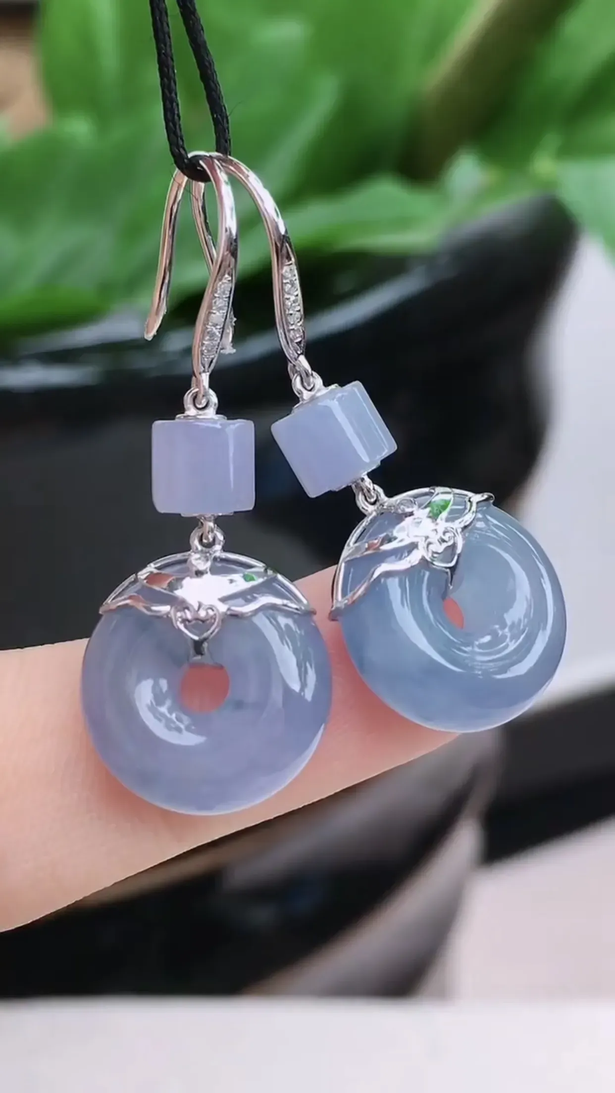 老坑种起胶紫罗兰平安扣耳钩 尺寸： 13.1×5.6mm