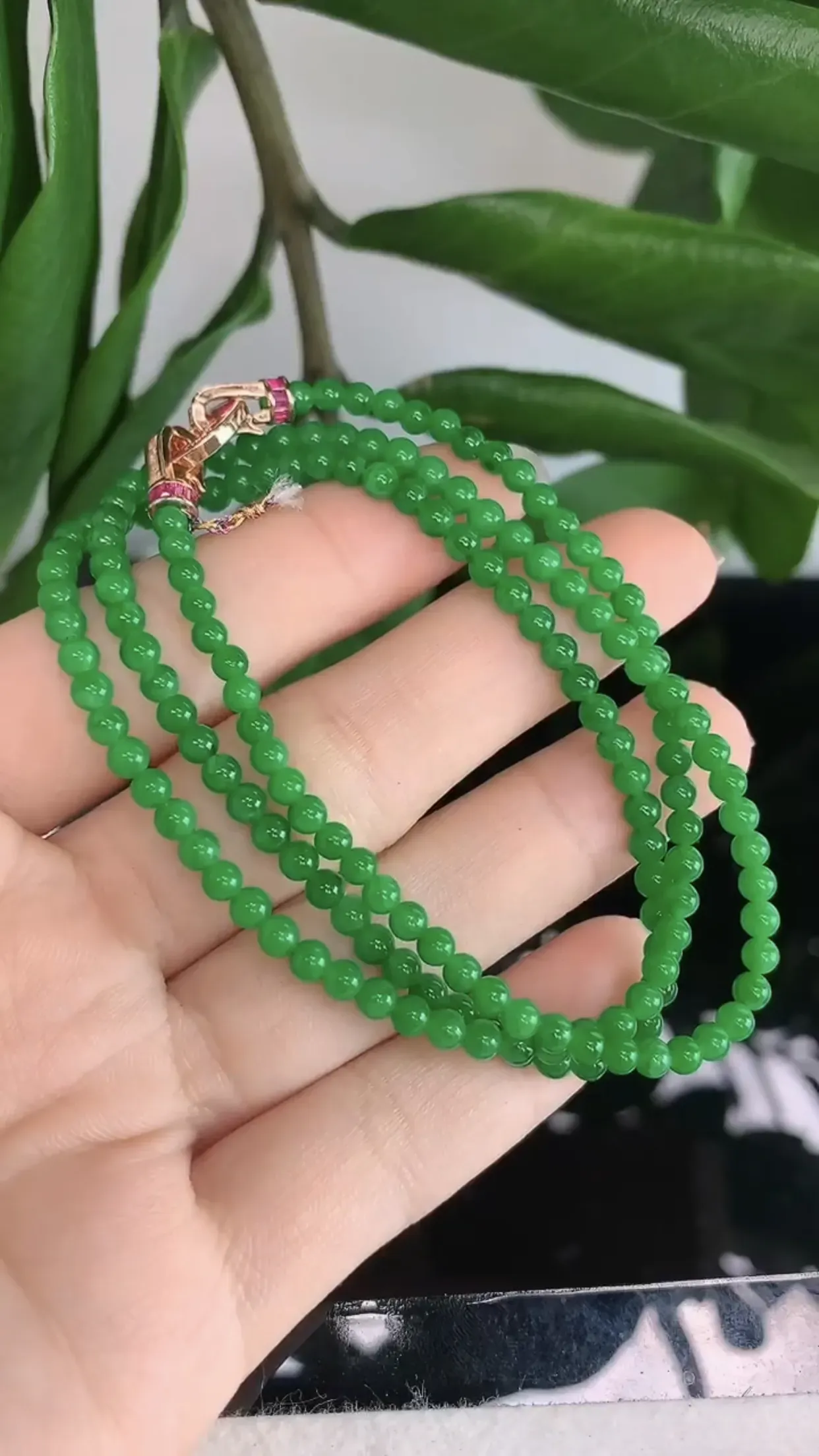 天然A货翡翠冰糯种阳绿全胶感圆珠项链 尺寸取一3.6mm