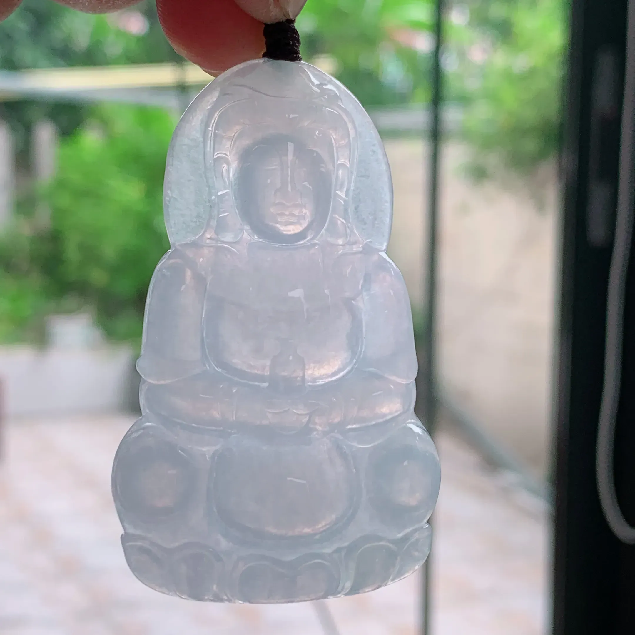 自然光实拍！冰糯水润白净大观音吊坠，正装观音，种老水足  玉质细腻 雕工精湛 形态端庄大方，厚装大件，佩戴高雅大方！值得拥有！zen 尺寸:64.5*39.8*5.2mm