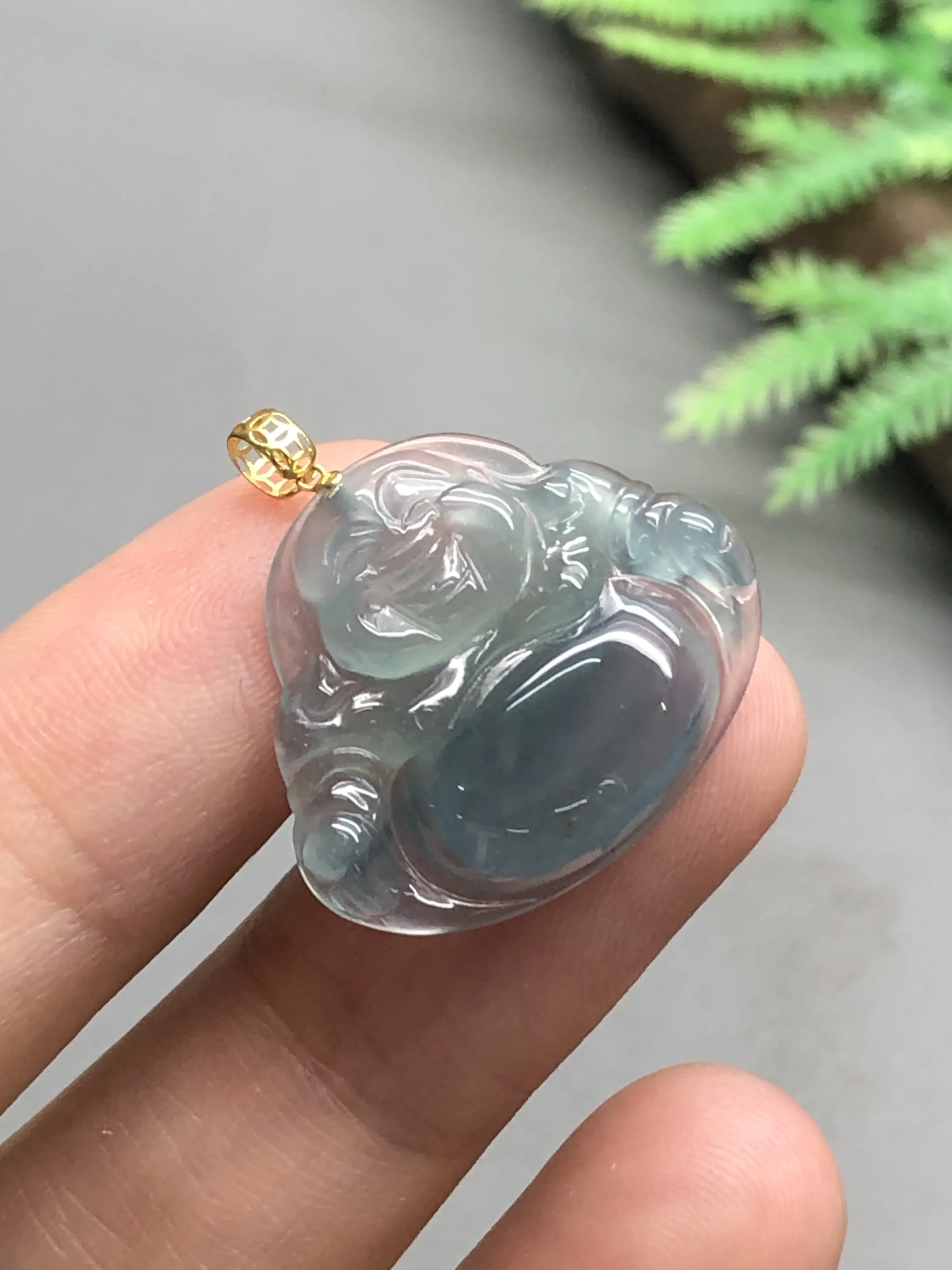 翡翠吊坠，强力推荐，天然A货翡翠，冰透蓝调佛公吊坠。G18K