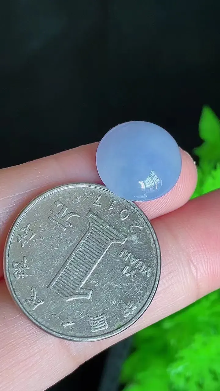 冰紫蛋面
尺寸13.8/6mm，i21uhk（纯自然光实拍）