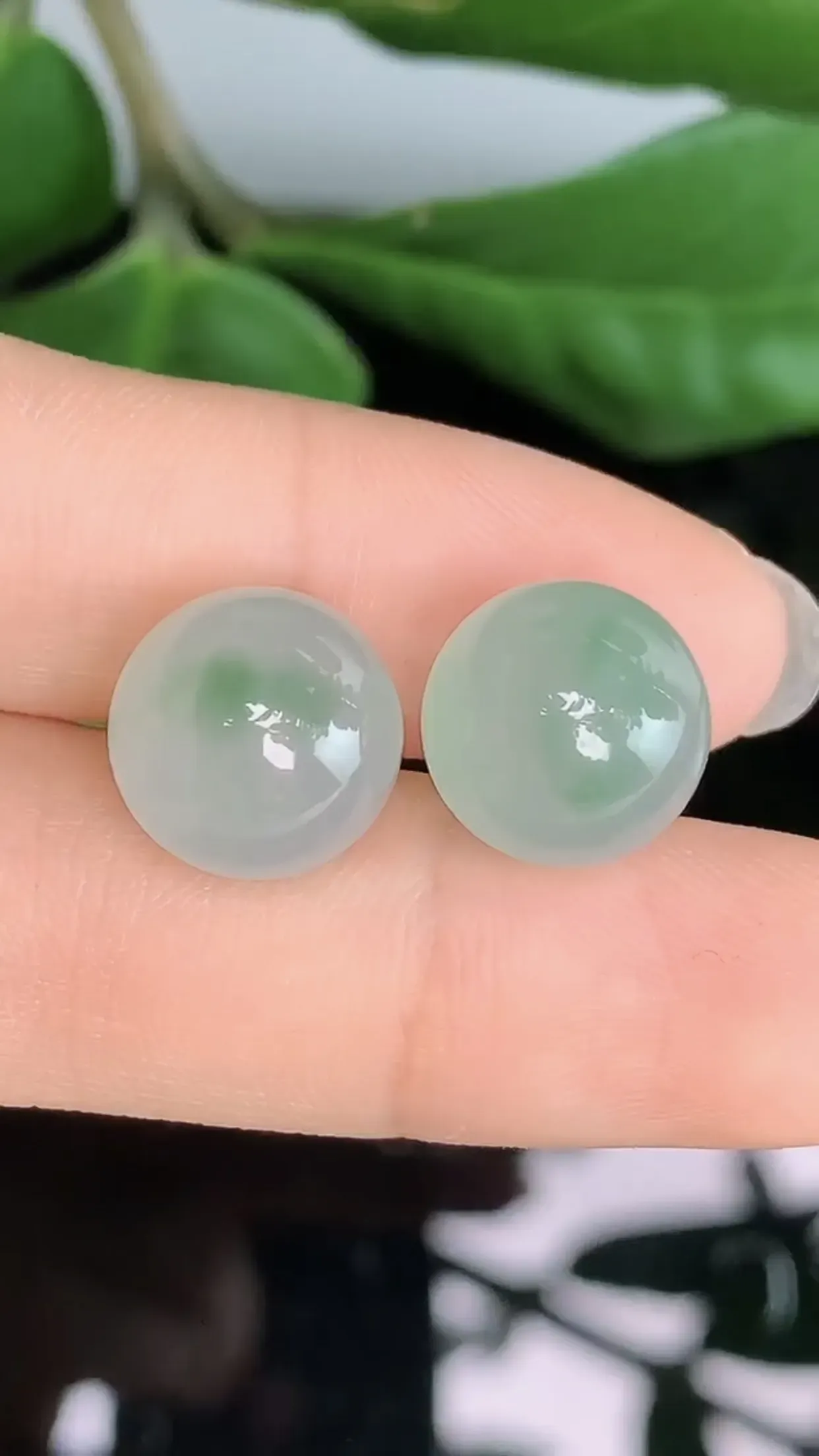 天然A货翡翠冰润浅绿全胶感单珠圆珠一对 尺寸取一12.2mm