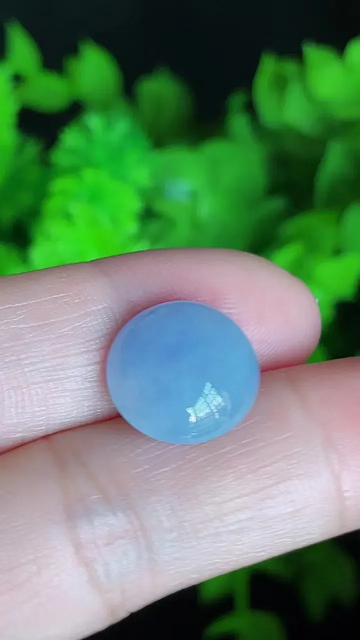 冰紫蛋面
尺寸13.8/6mm，i21uhk（纯自然光实拍）