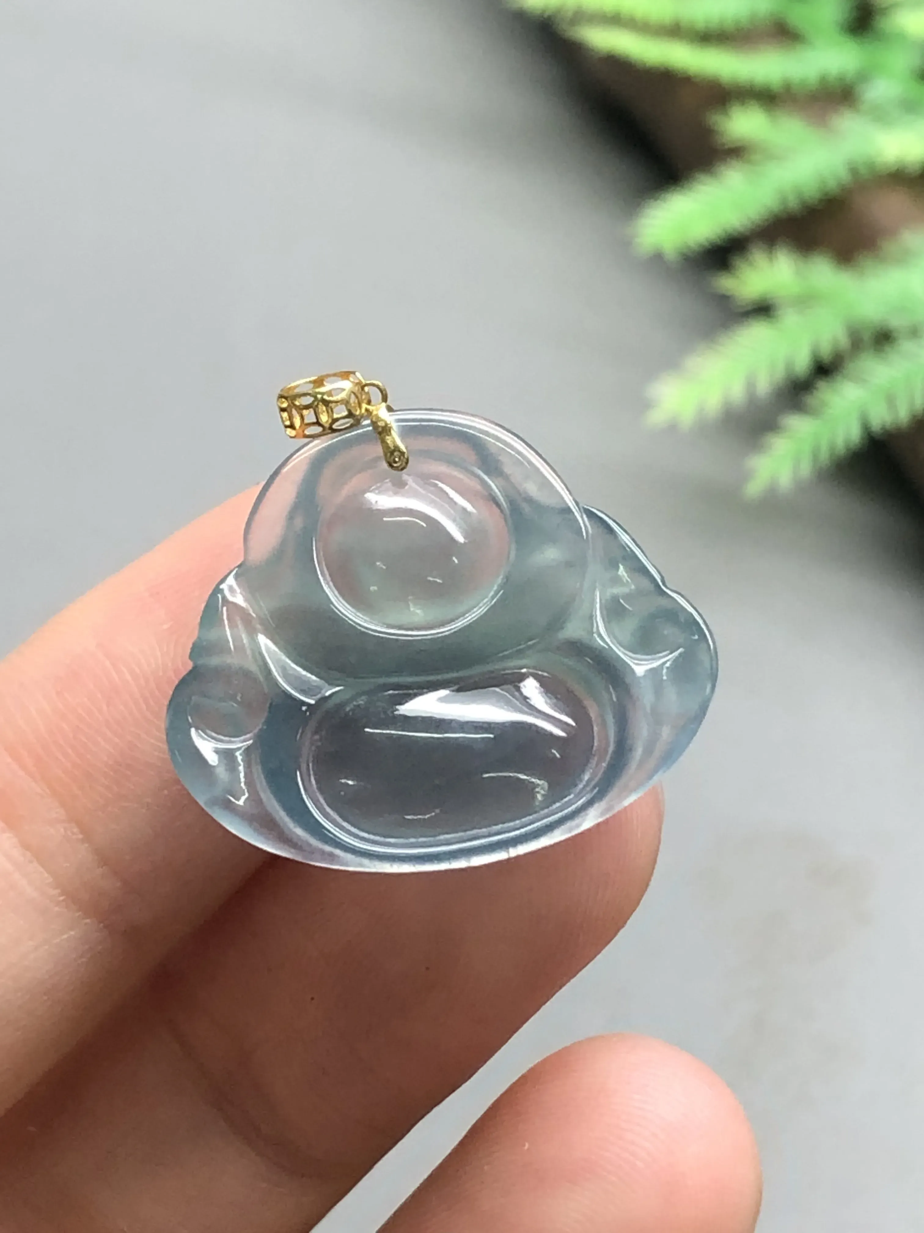 翡翠吊坠，强力推荐，天然A货翡翠，冰透蓝调佛公吊坠。G18K