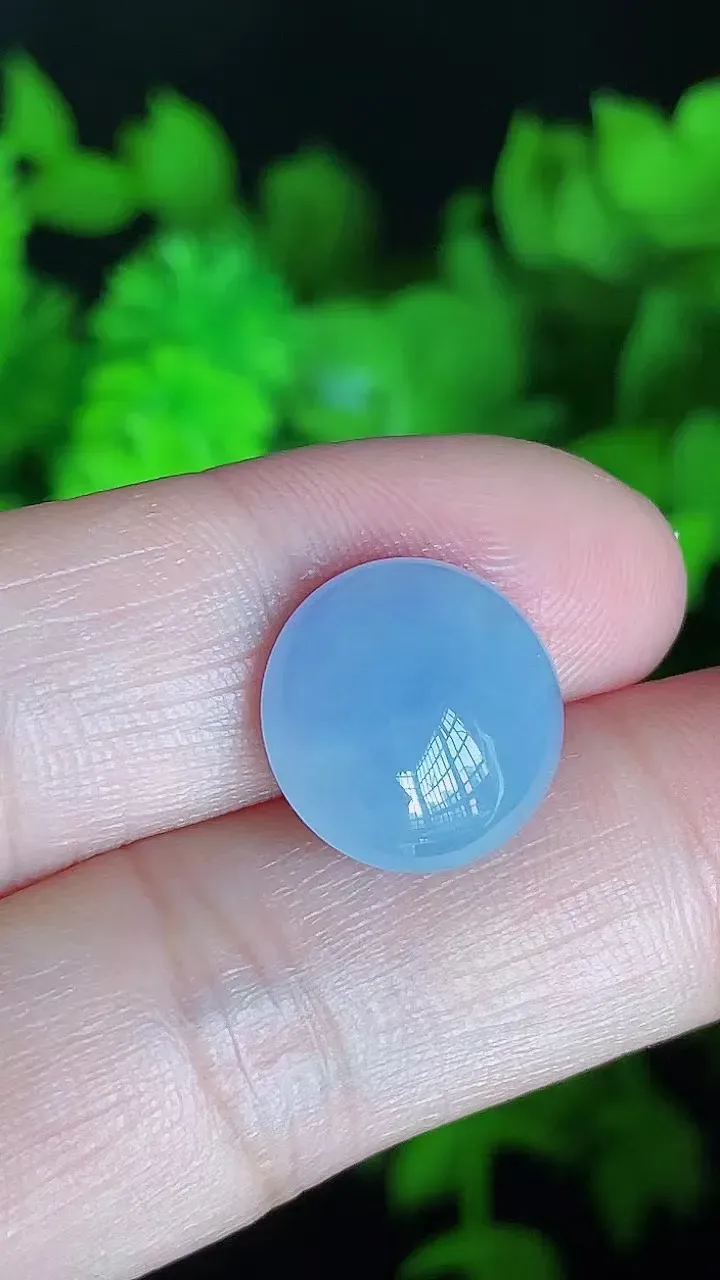 冰紫蛋面
尺寸13.8/6mm，i21uhk（纯自然光实拍）