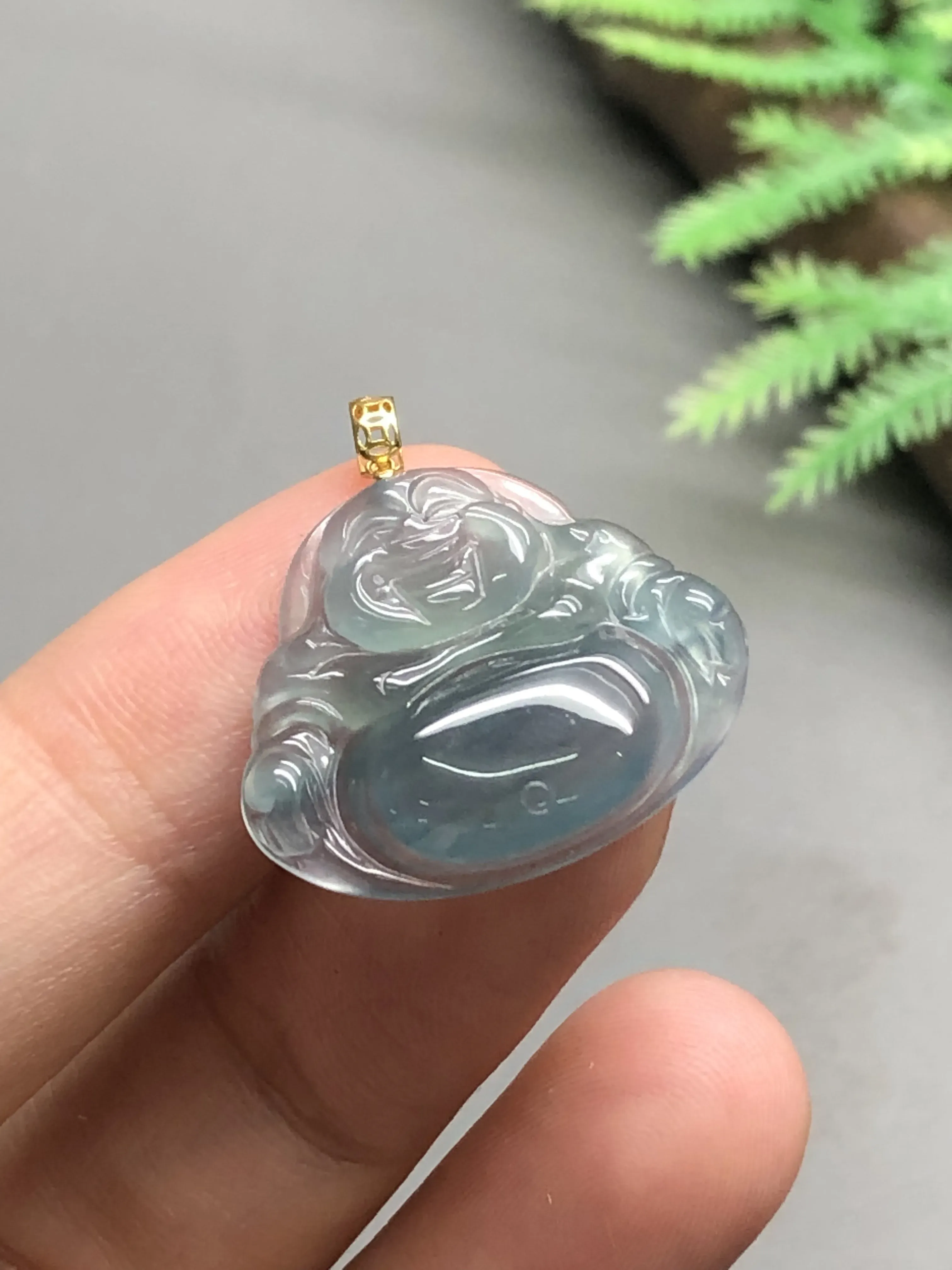 翡翠吊坠，强力推荐，天然A货翡翠，冰透蓝调佛公吊坠。G18K