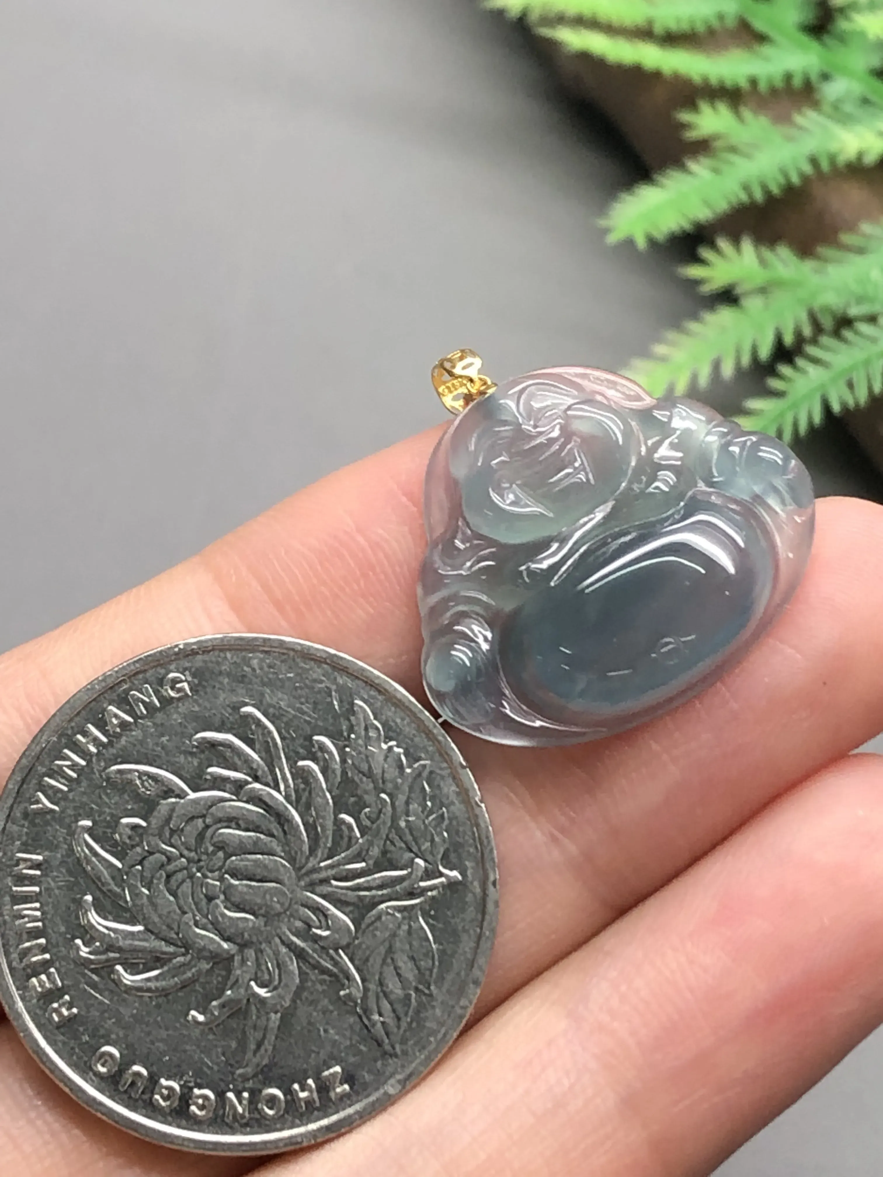 翡翠吊坠，强力推荐，天然A货翡翠，冰透蓝调佛公吊坠。G18K