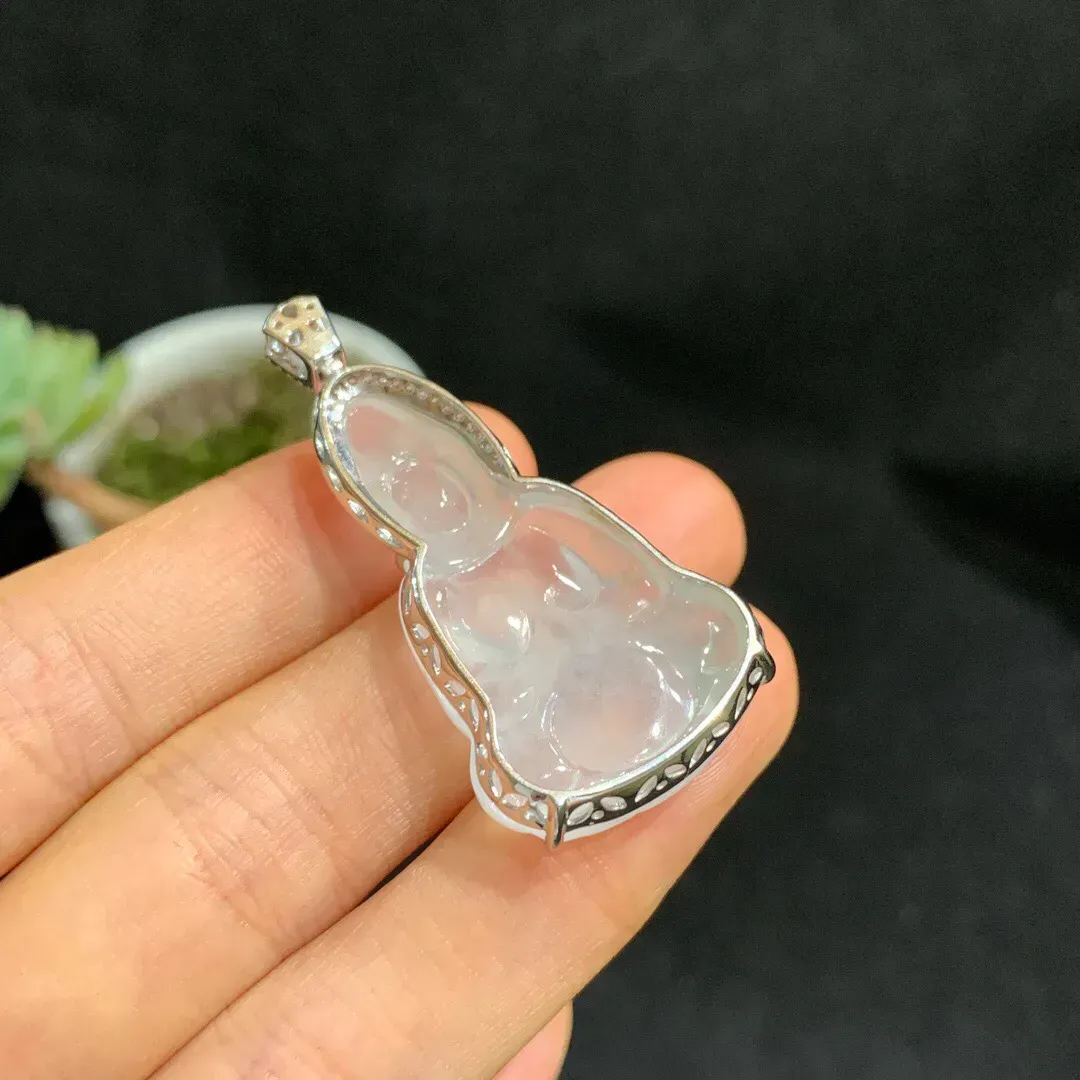冰种飘花观音吊坠